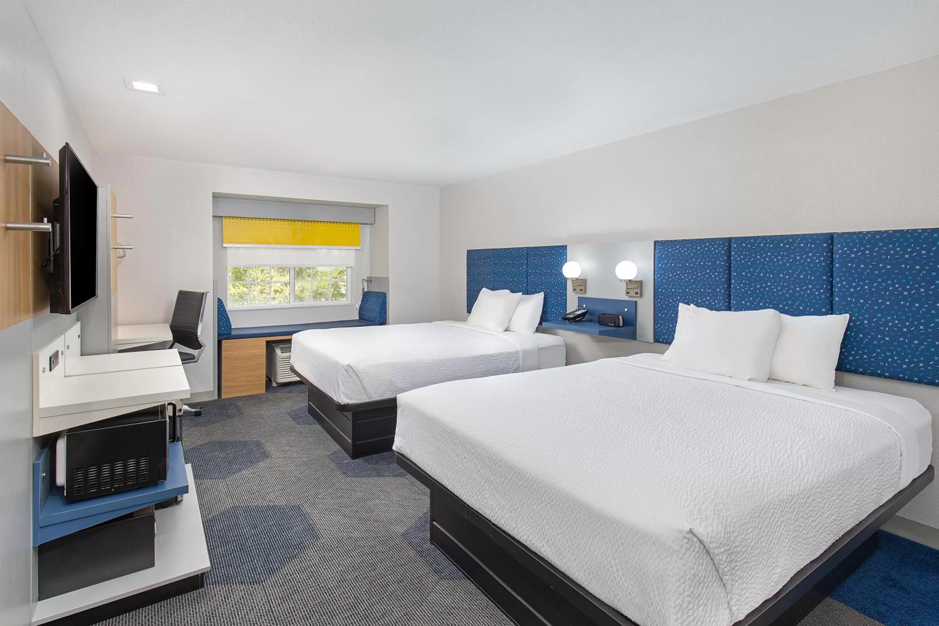 Bed in Microtel Inn & Suites by Wyndham Manchester - Newly Renovated