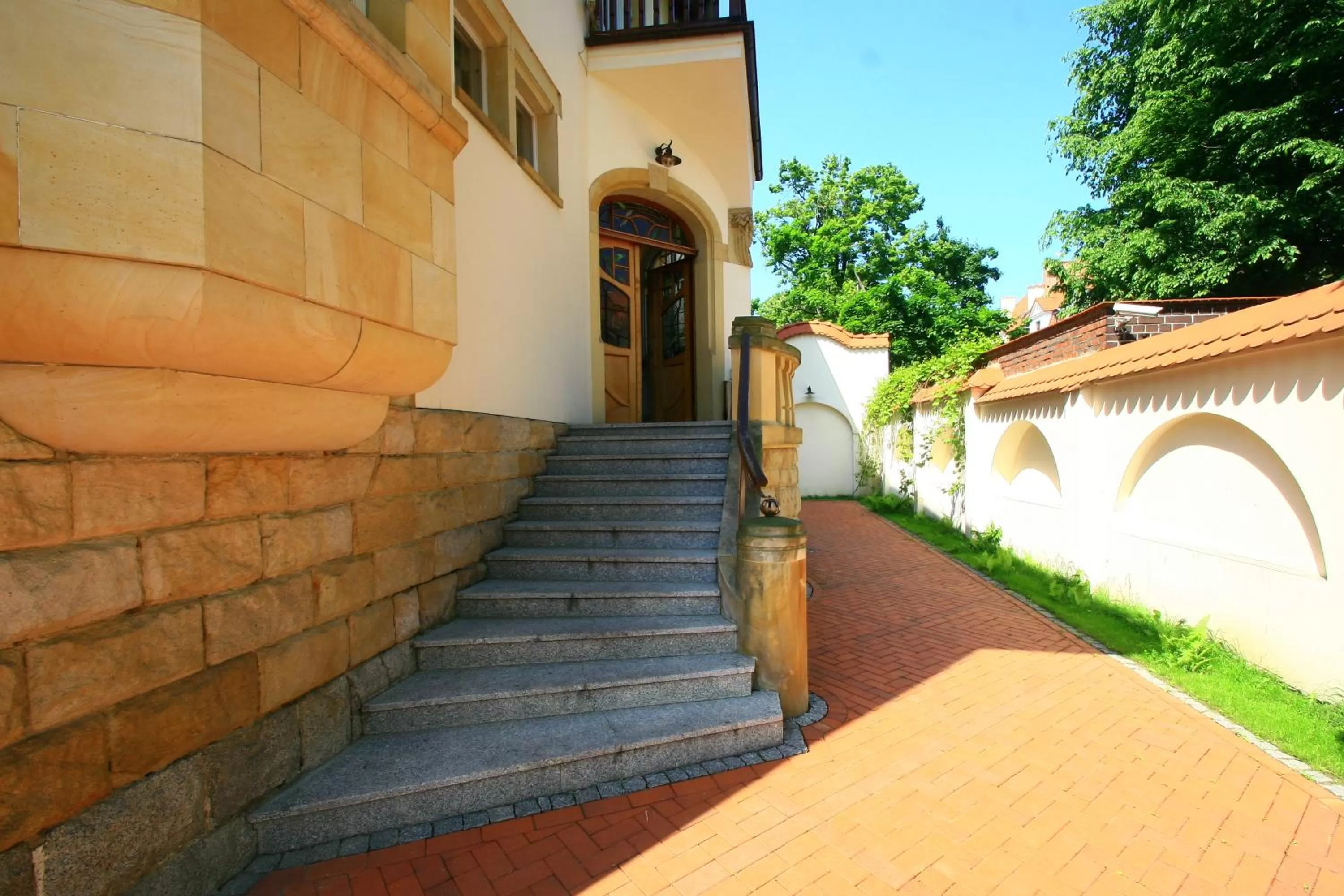 Facade/entrance in Hotel Pałacyk
