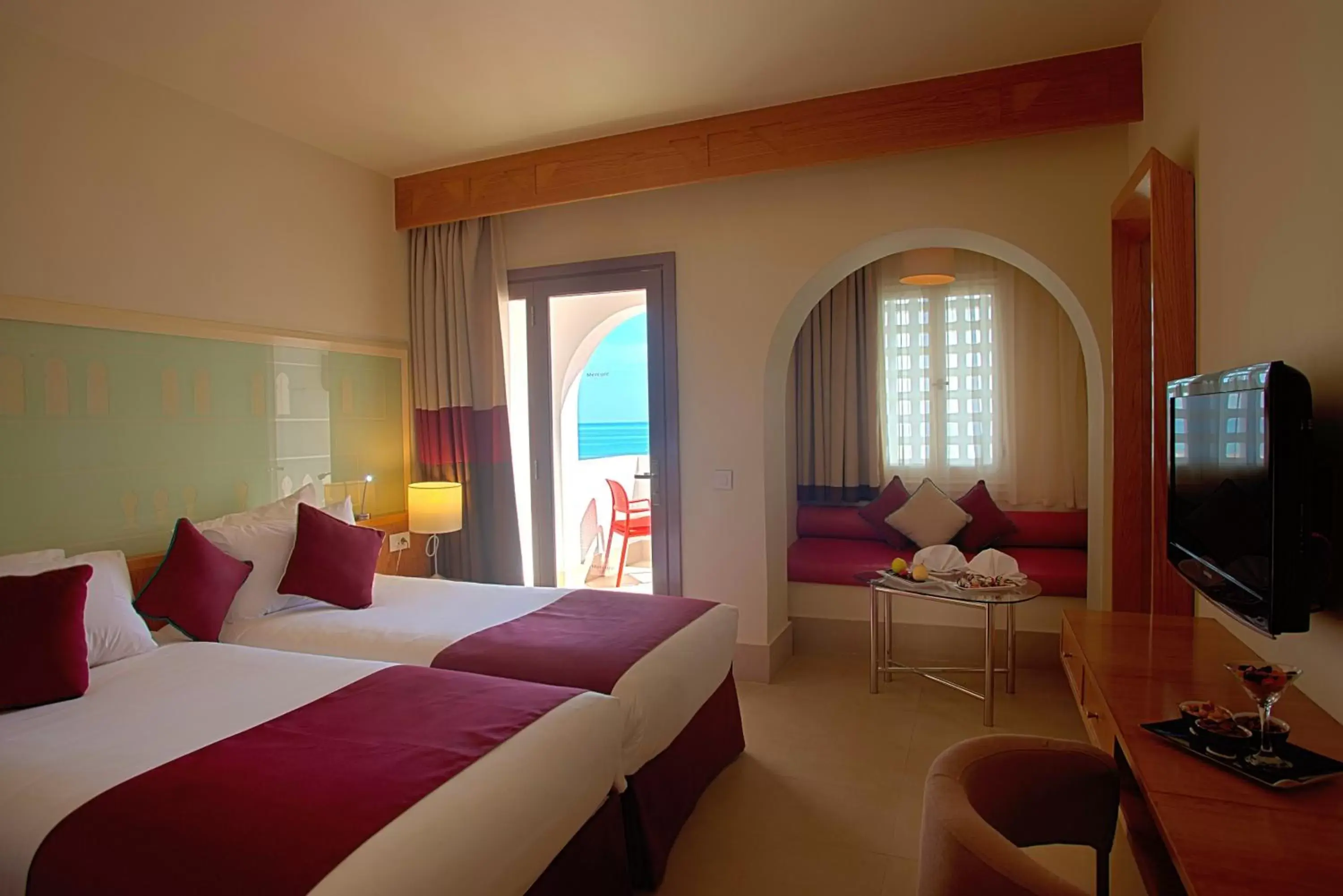 Standard Twin Room with Sea View in Mercure Hurghada Hotel Standard Twin Room with Sea View in Mercure Hurghada Hotel
