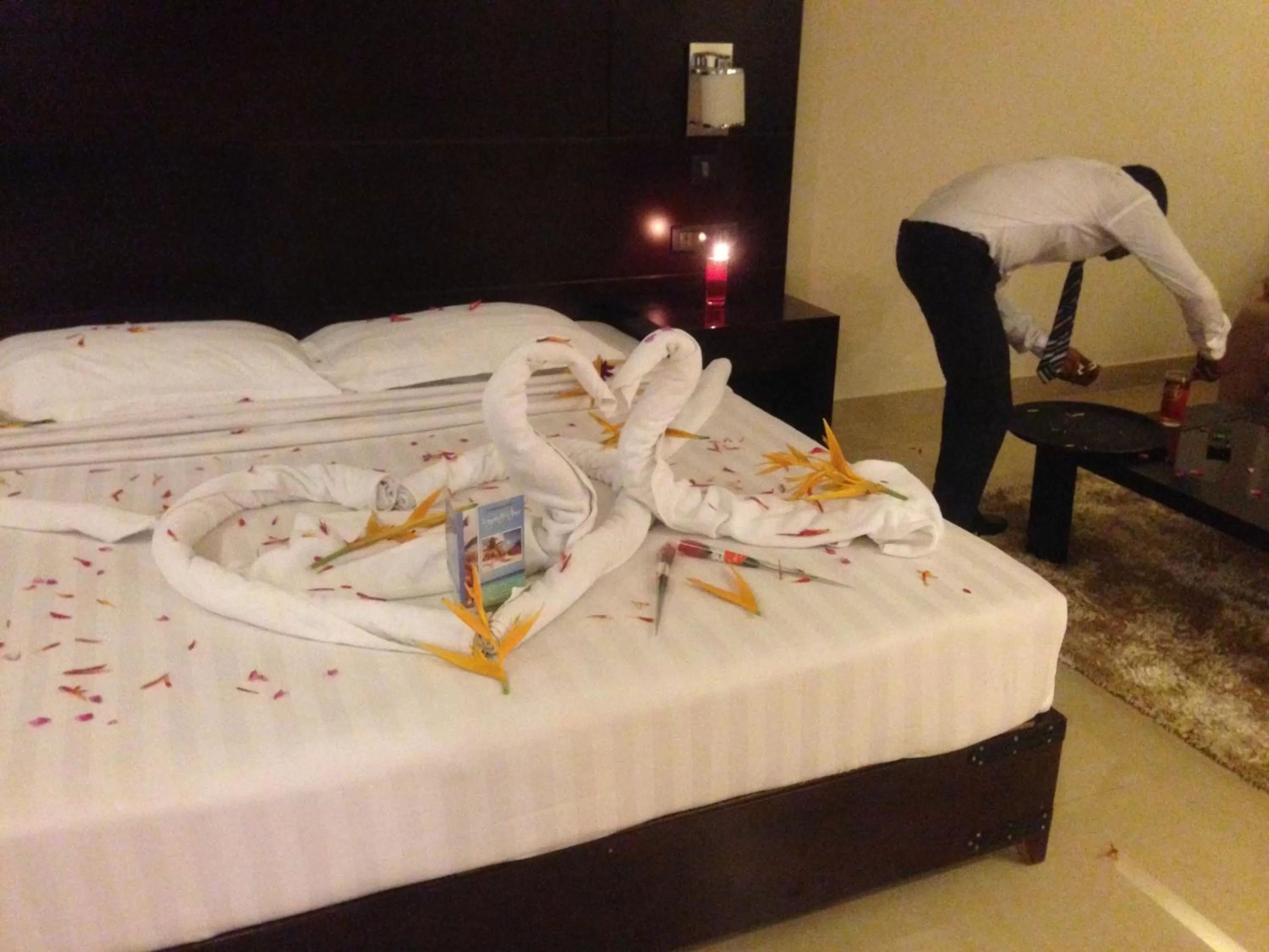 Bed in Noble House Hotel