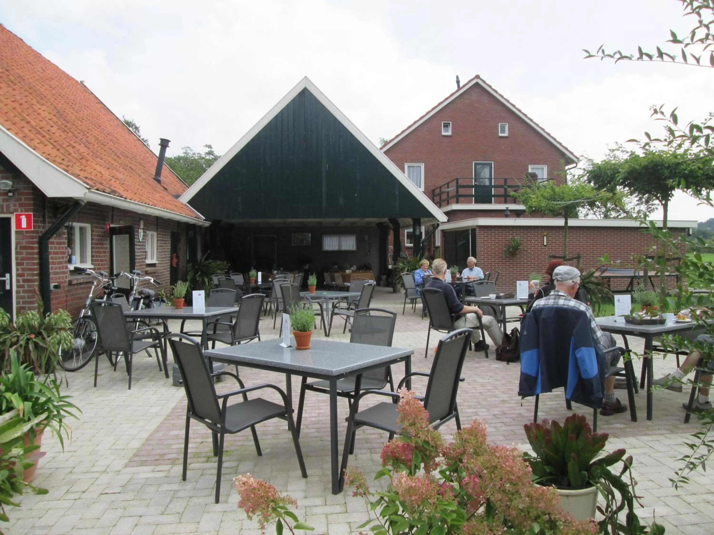 Restaurant/places to eat in Veenemaat