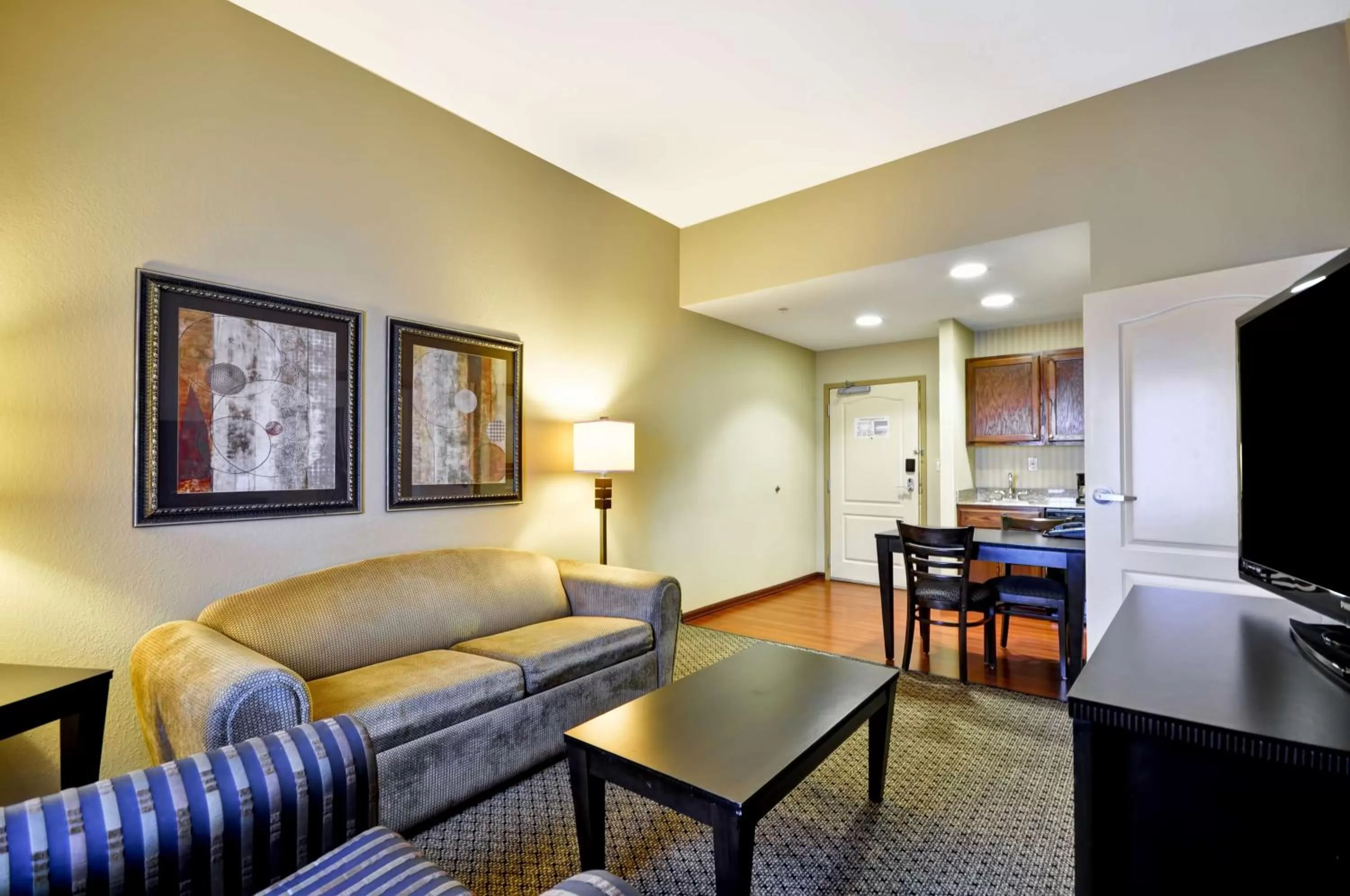 Queen Suite with Two Queen Beds - Non-Smoking in Homewood Suites by Hilton Tulsa-South