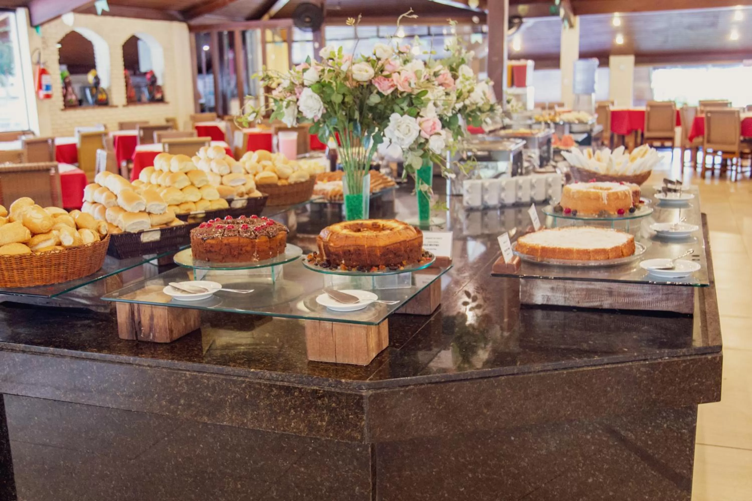 Breakfast in Bosque do Porto Praia Hotel