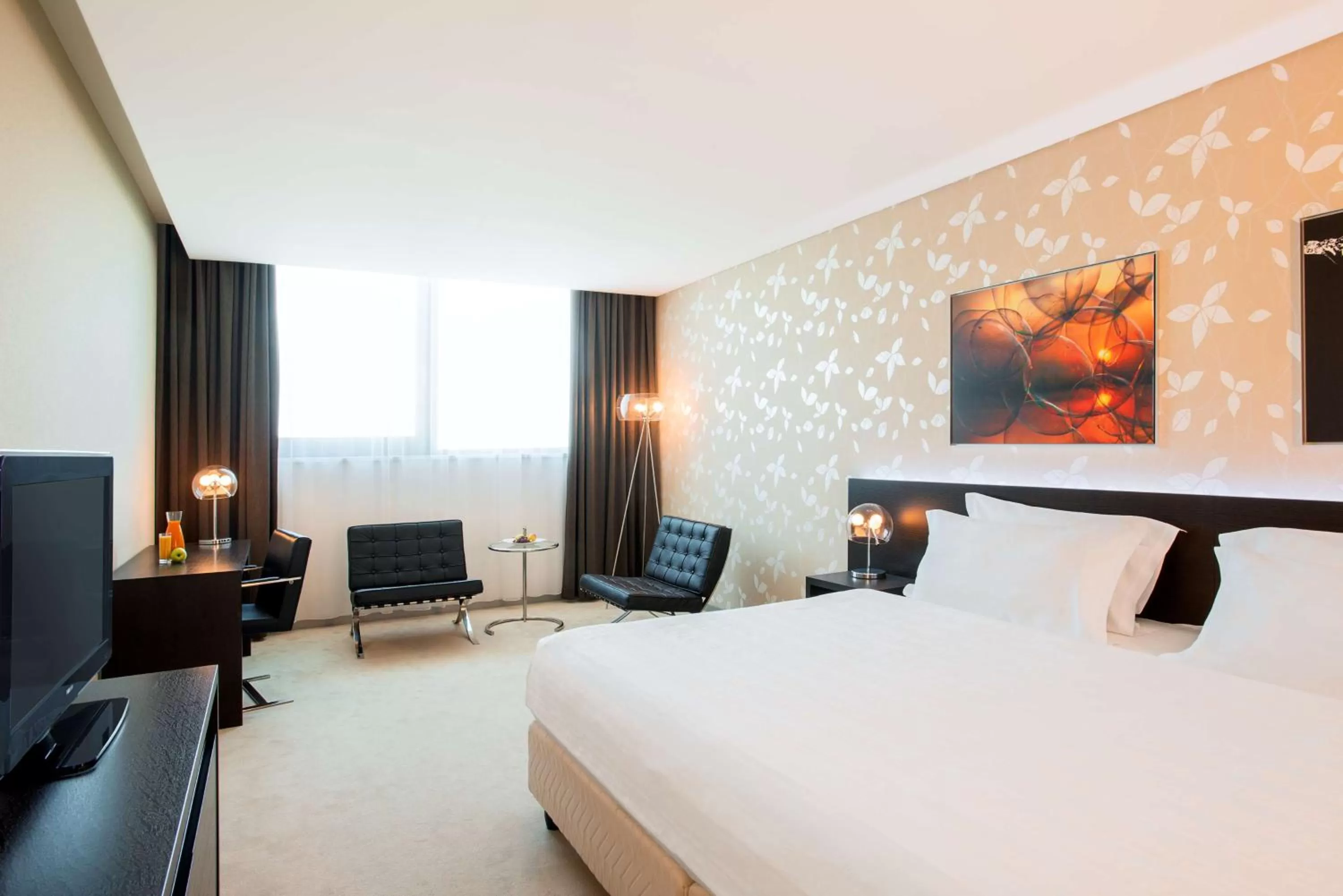 Standard Double Room XL in NH Bratislava Gate One