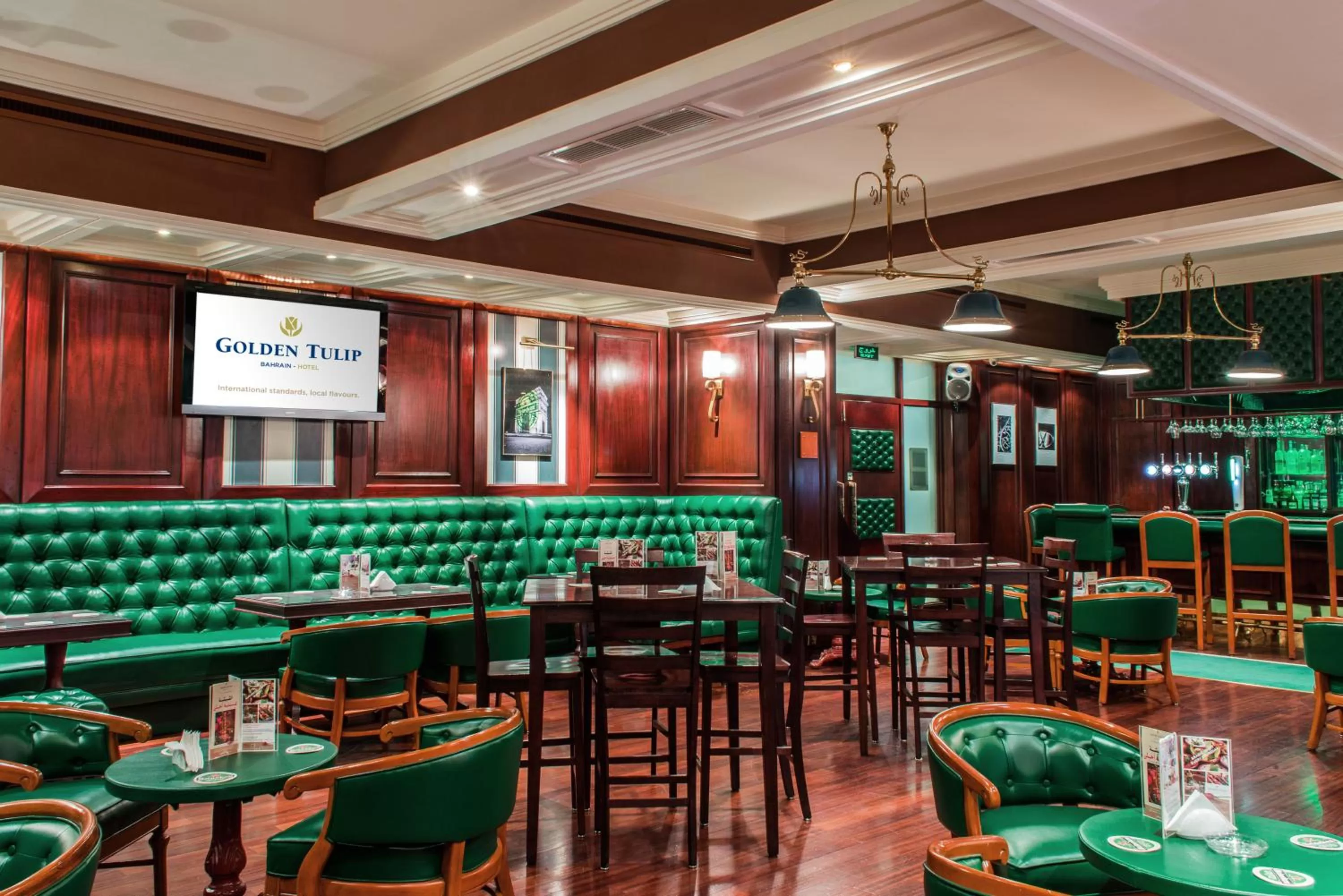 Lounge or bar in Golden Tulip Bahrain