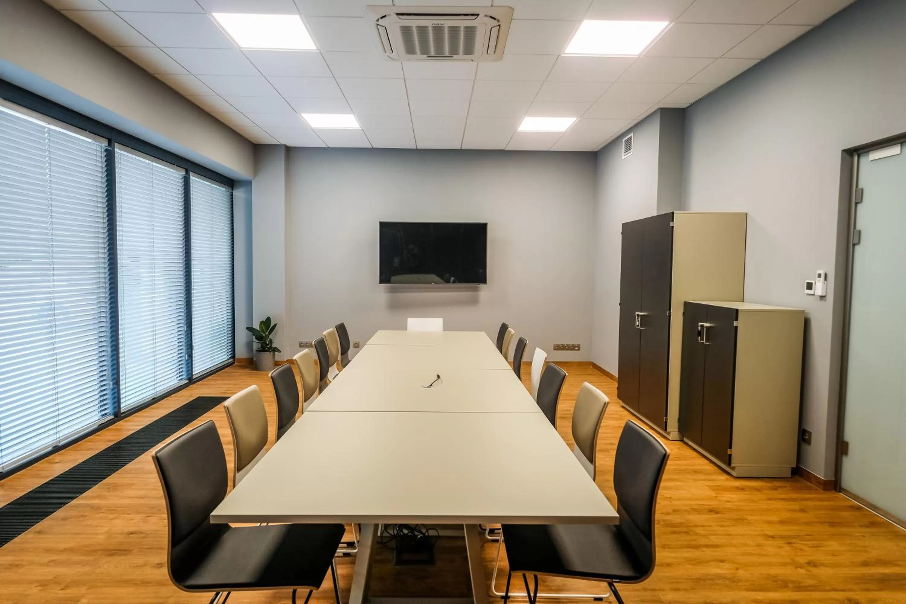 Business facilities in Hotel Gem