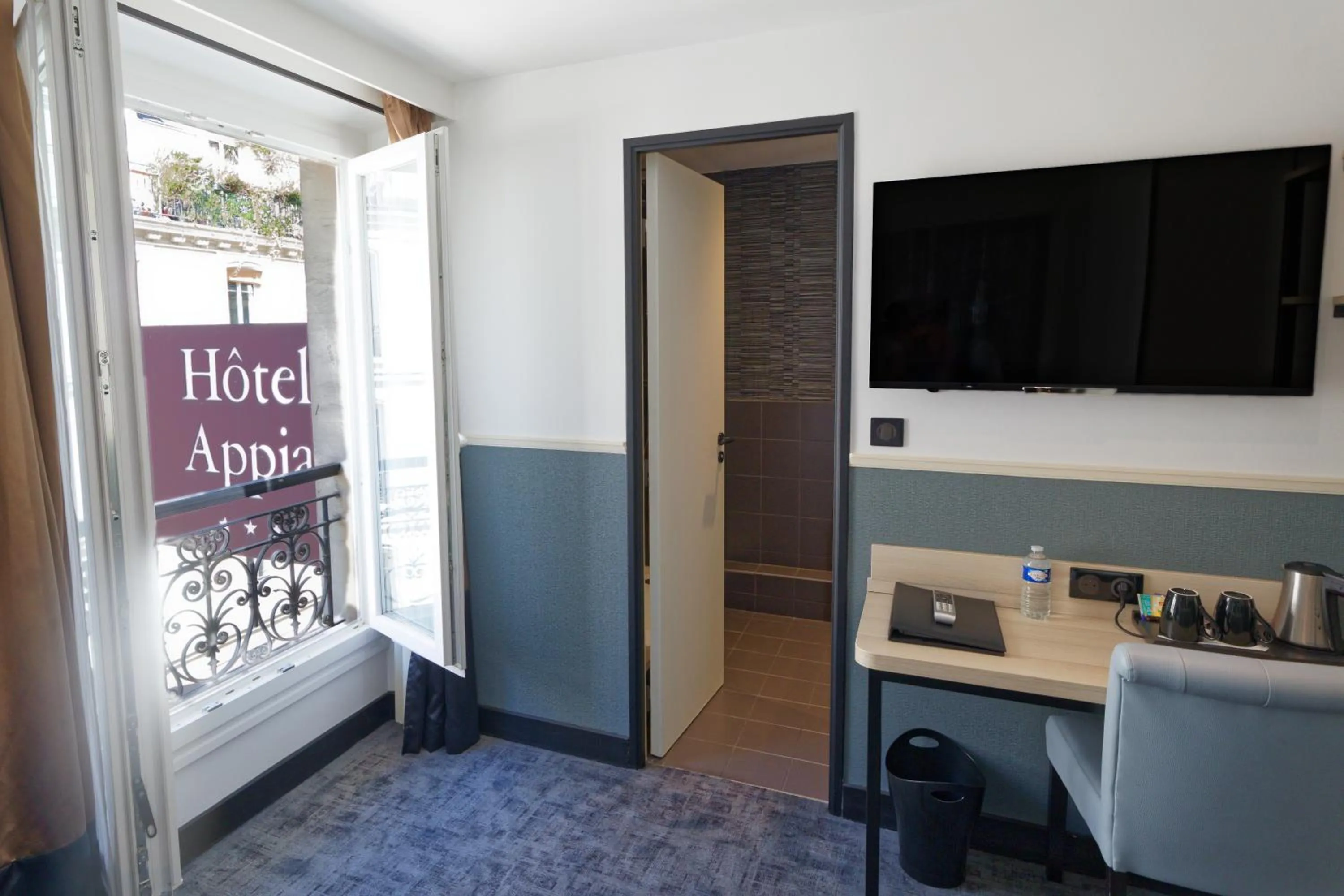 Bedroom in Appia La Fayette