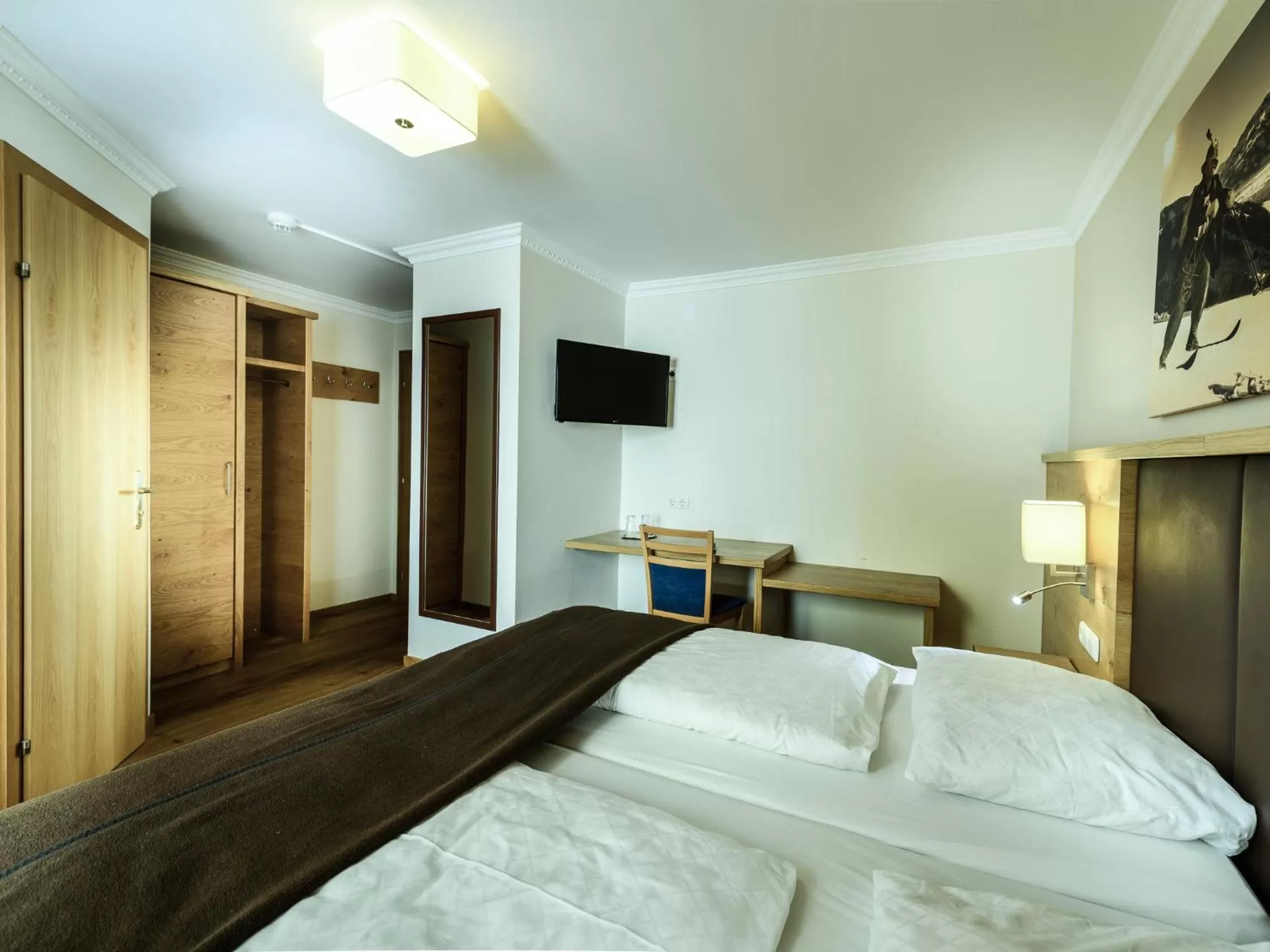 Photo of the whole room, Bed in Hotel Victoria