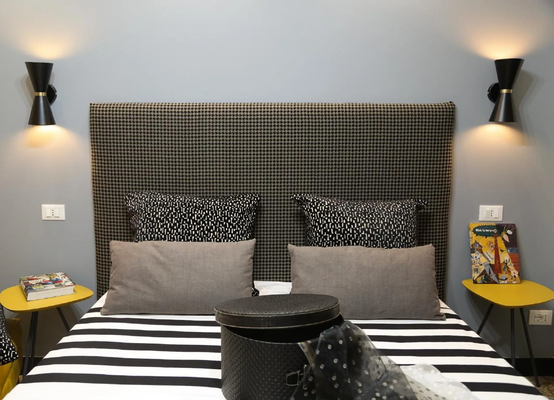 Photo of the whole room, Bed in Hotel Bologna