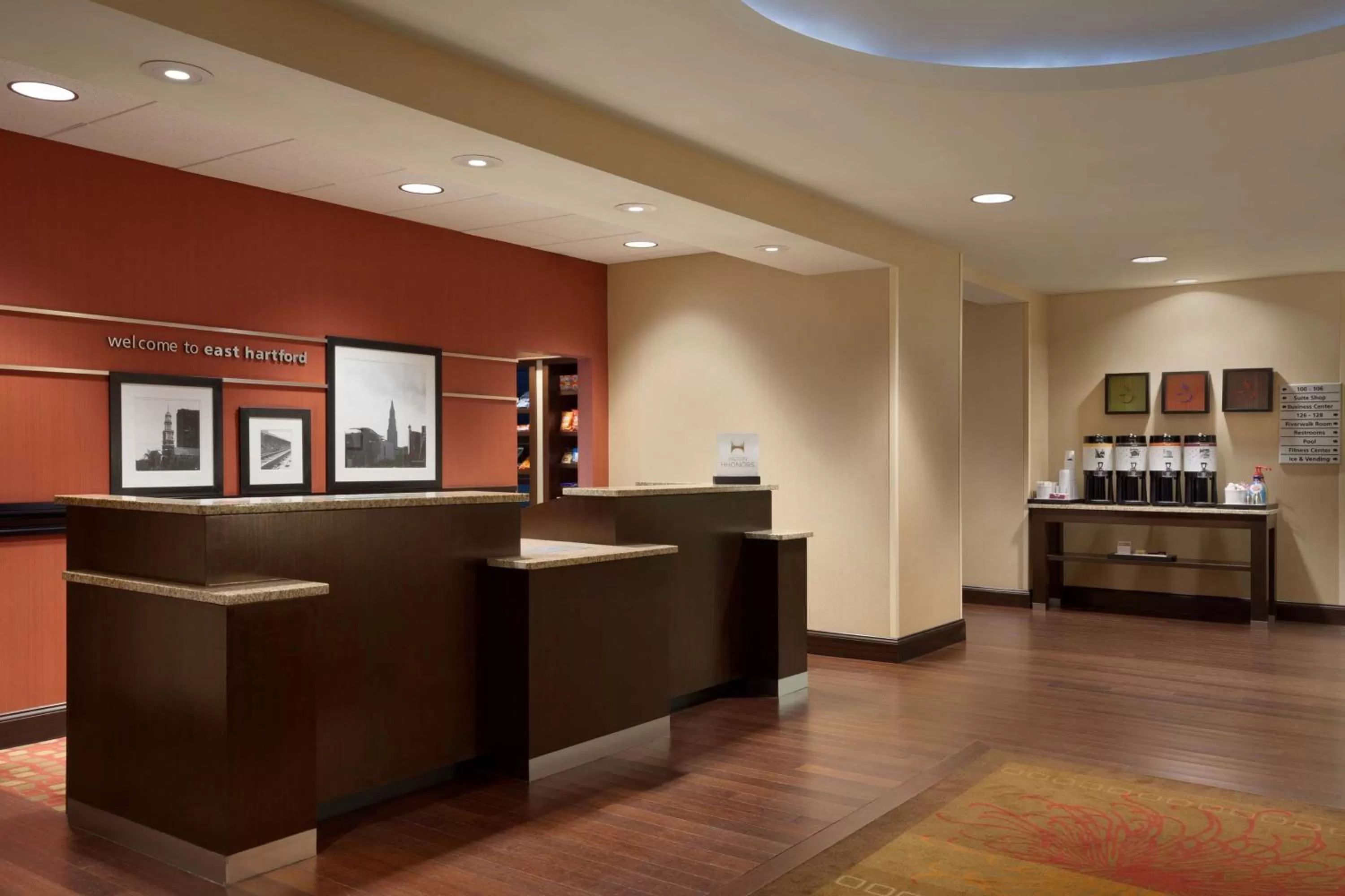 Lobby or reception in Hampton Inn & Suites East Hartford