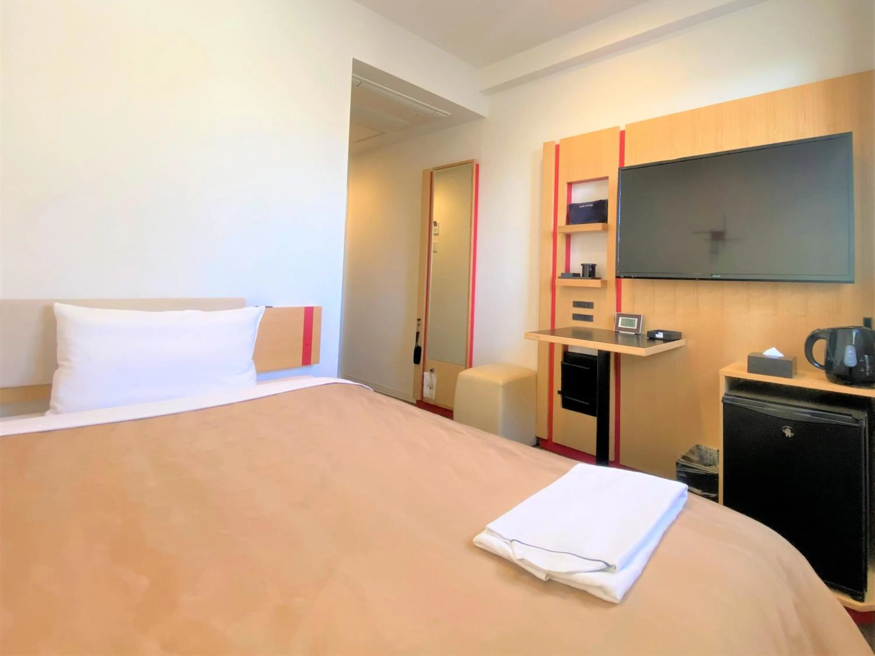 Photo of the whole room, Bed in Center Hotel Narita2 R51