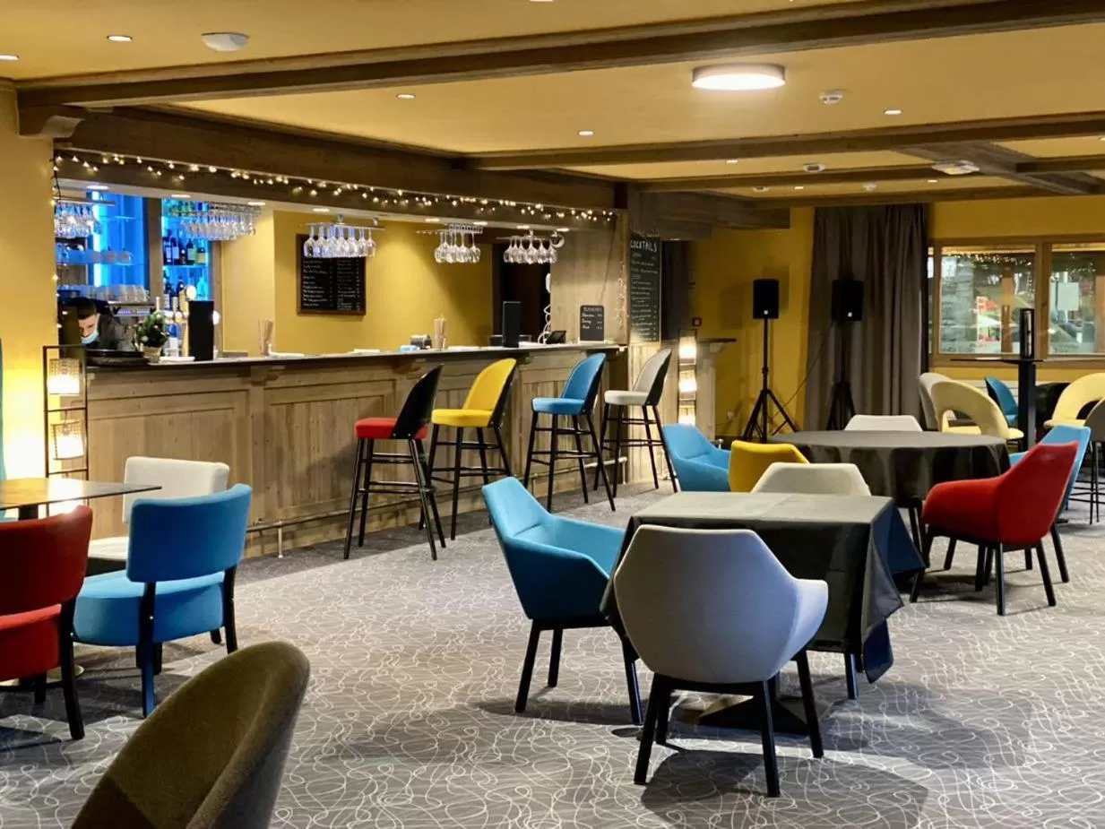 Lounge or bar in Le Vancouver