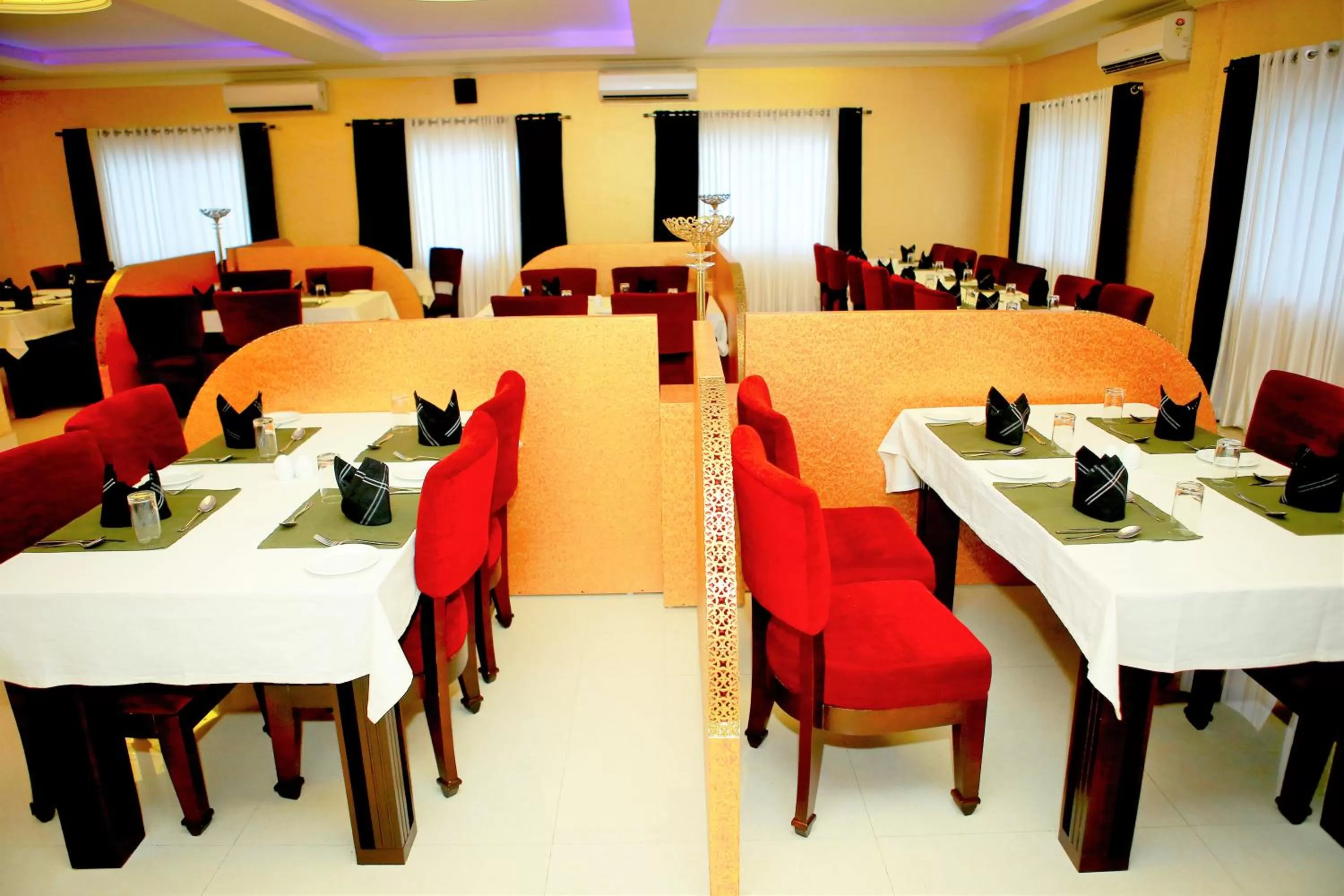 Restaurant/places to eat in Seashore Residency