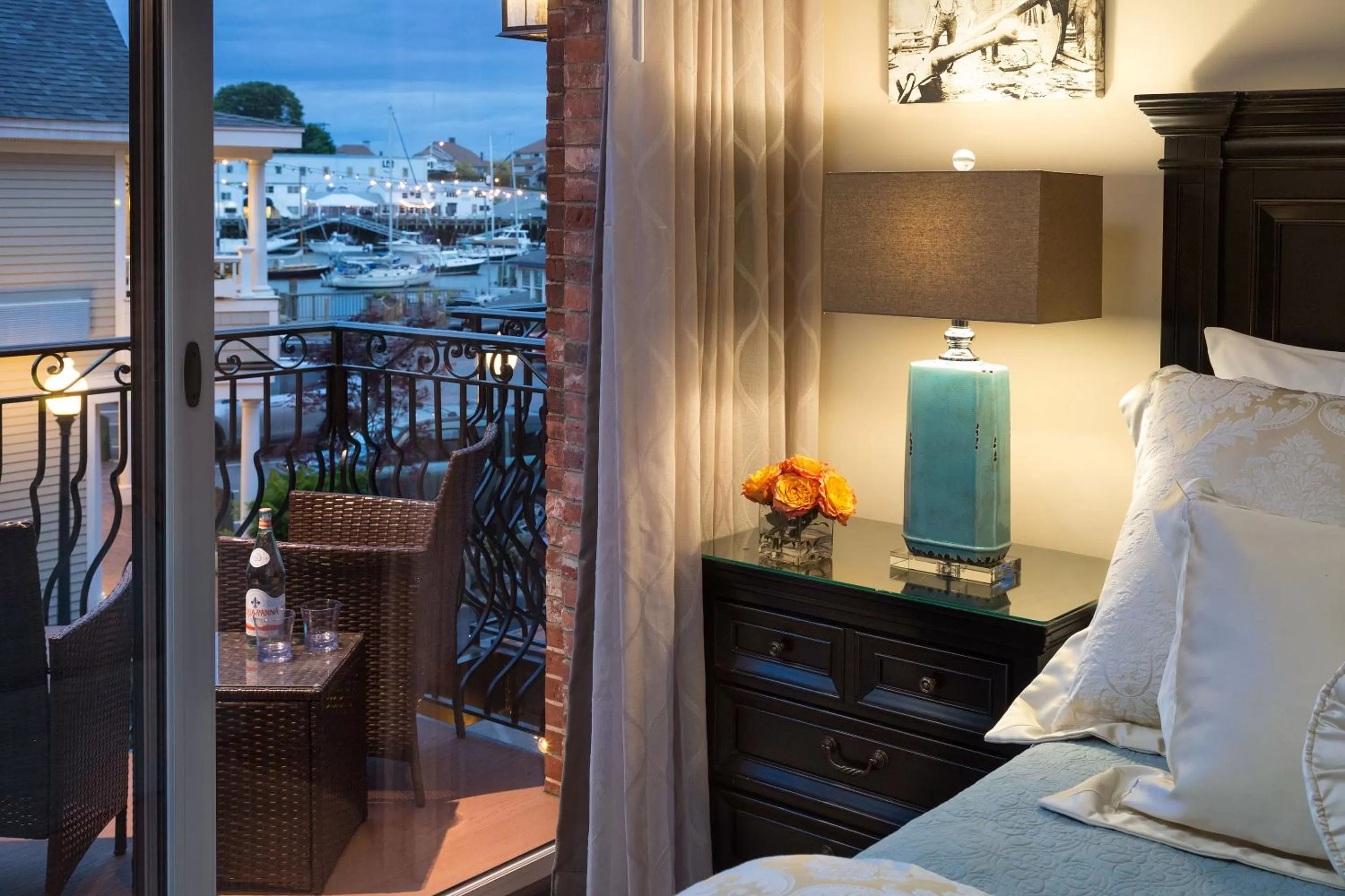 Balcony/Terrace, Bed in 16 Bay View