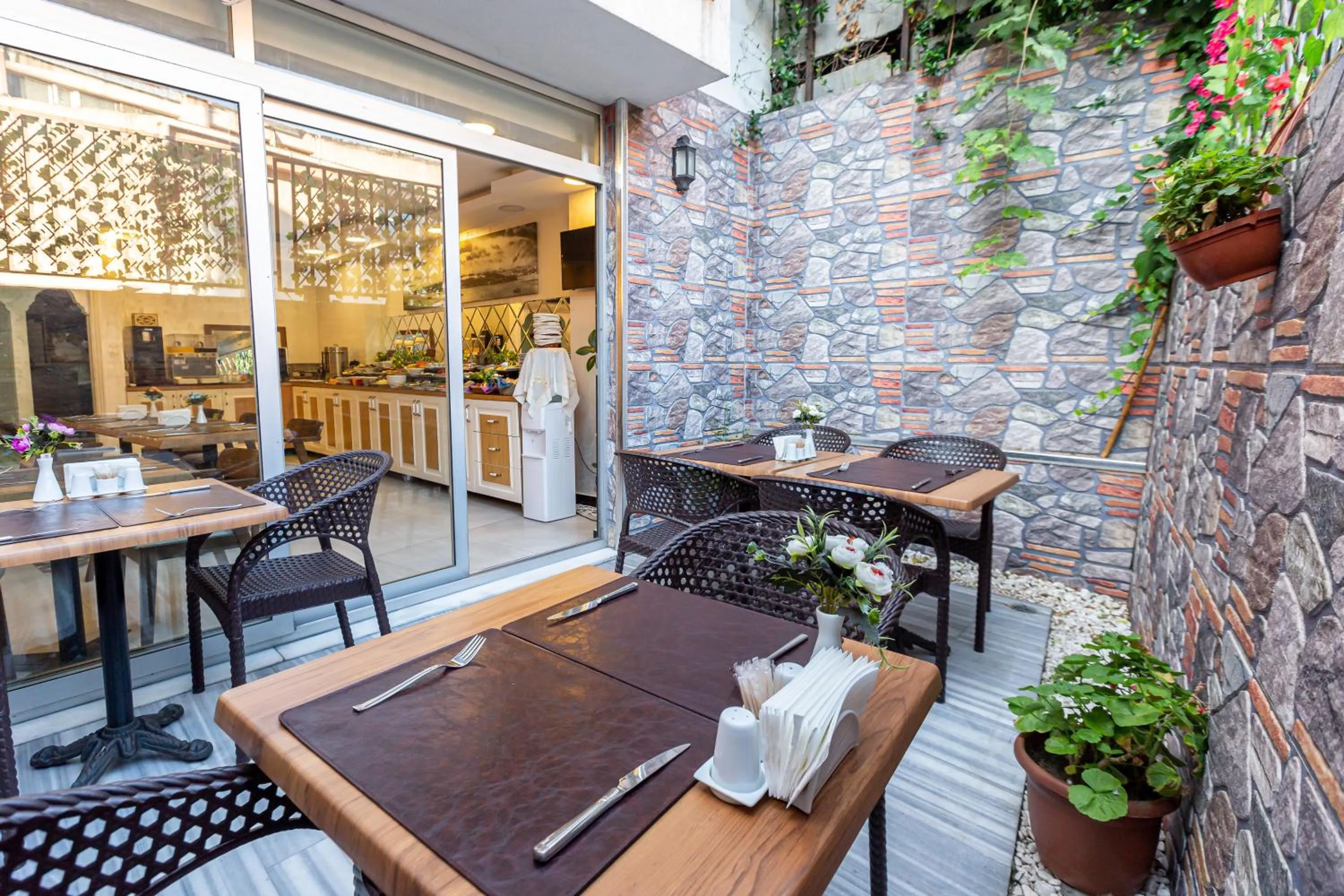 Seating area in Kumru Hotel