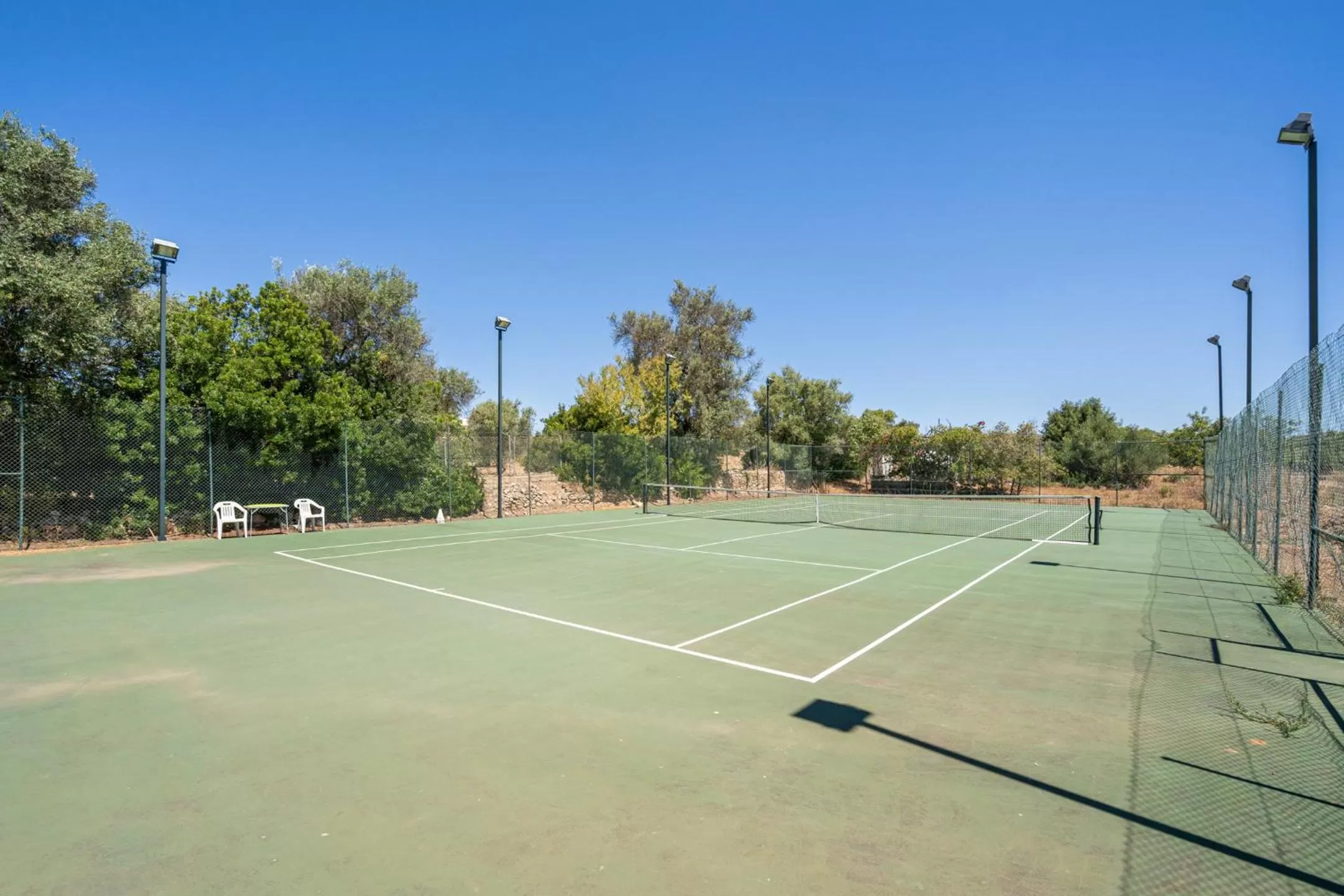 Tennis court in Quinta do Morgado - Apartamentos Turisticos Monte Da Eira