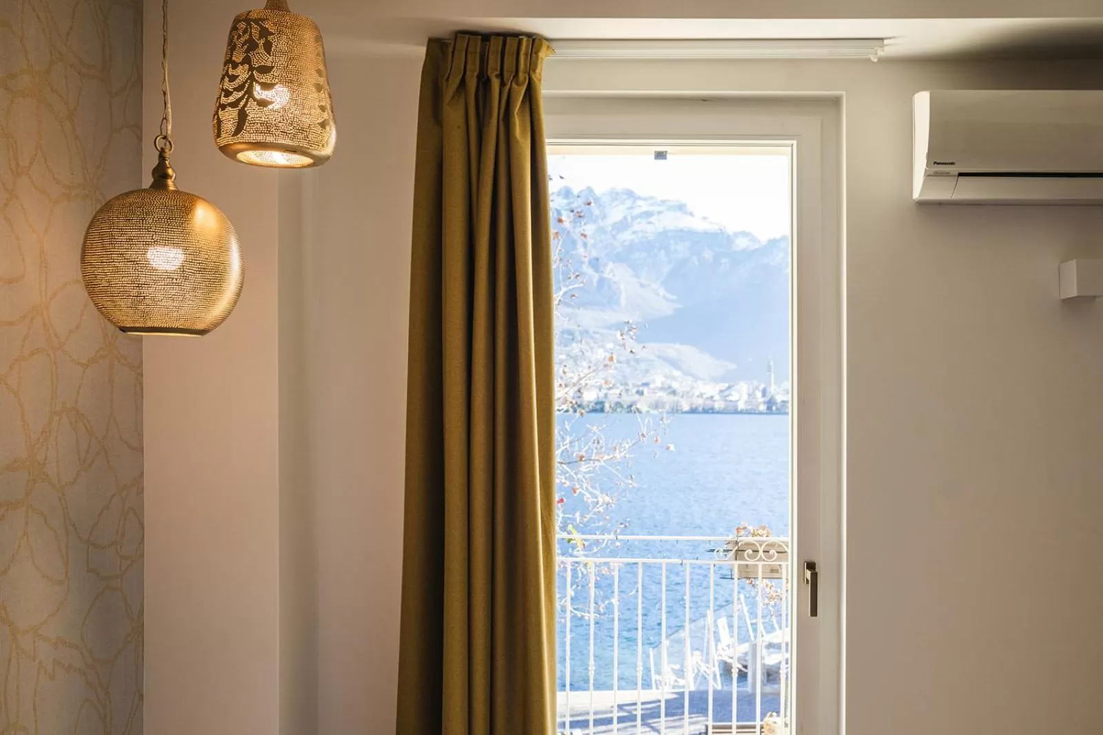 Bedroom in LUXURY SUITES ROCOPOM - Lake Front