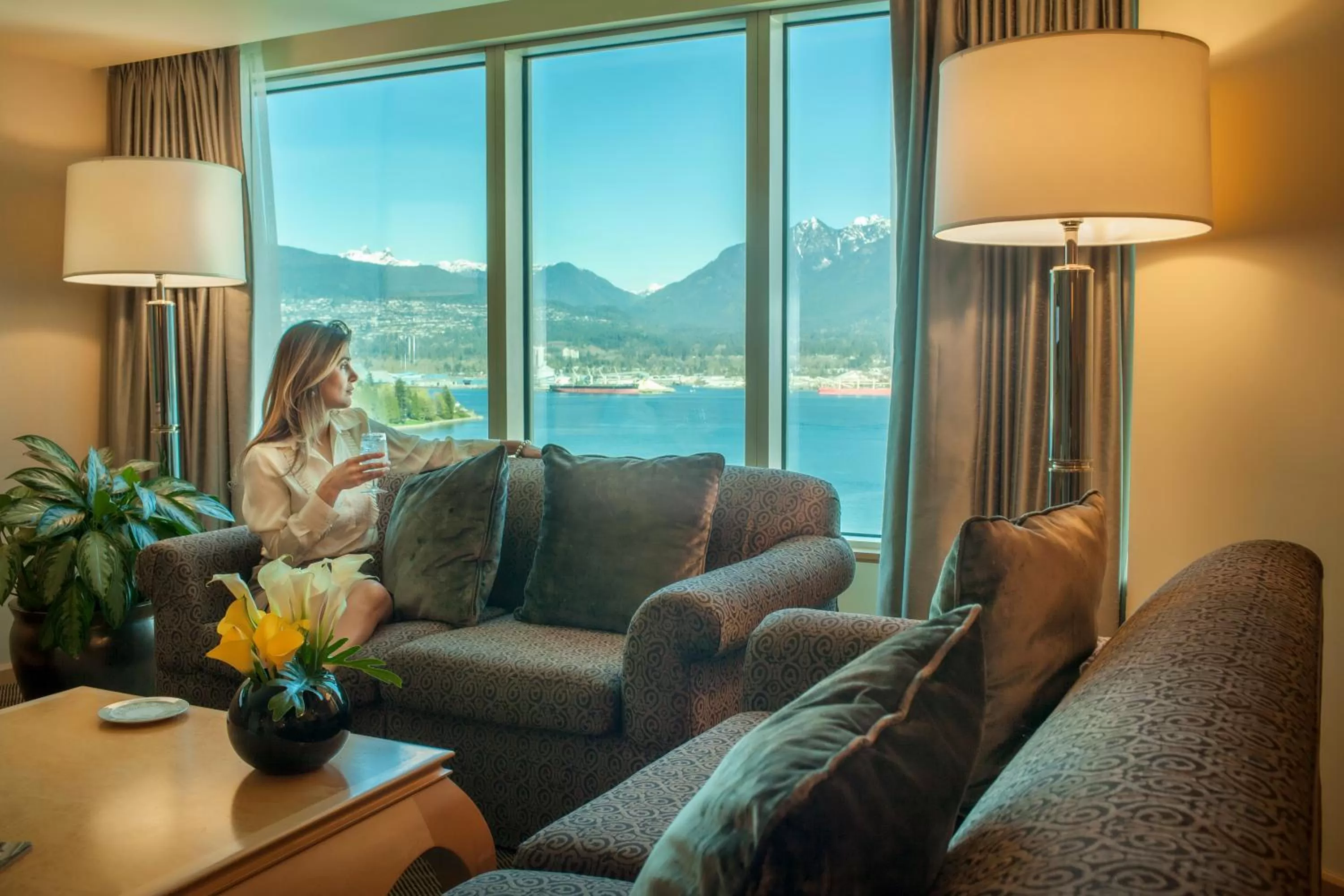 Living room in Pan Pacific Vancouver