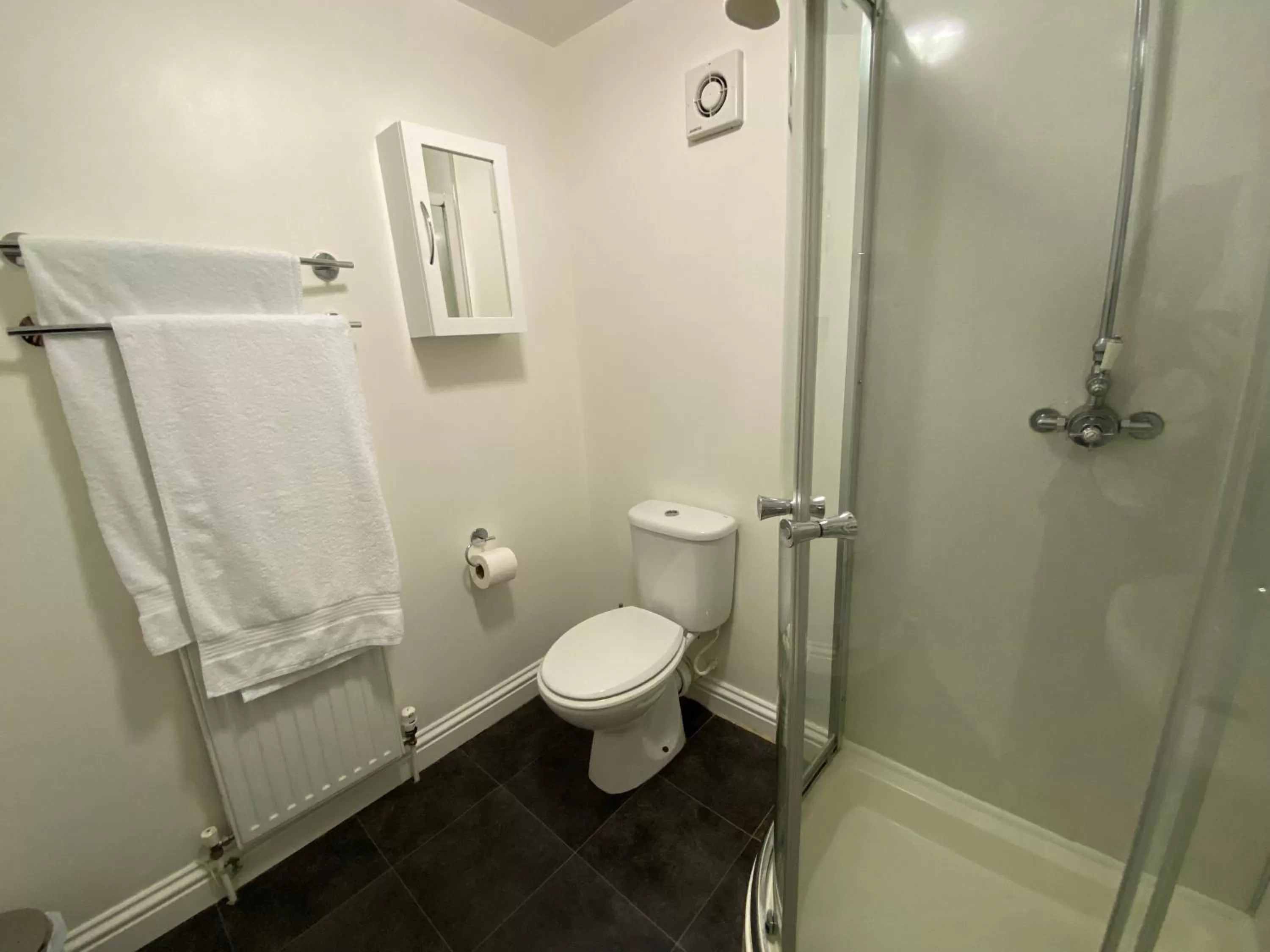 Bathroom in Flambards Hotel