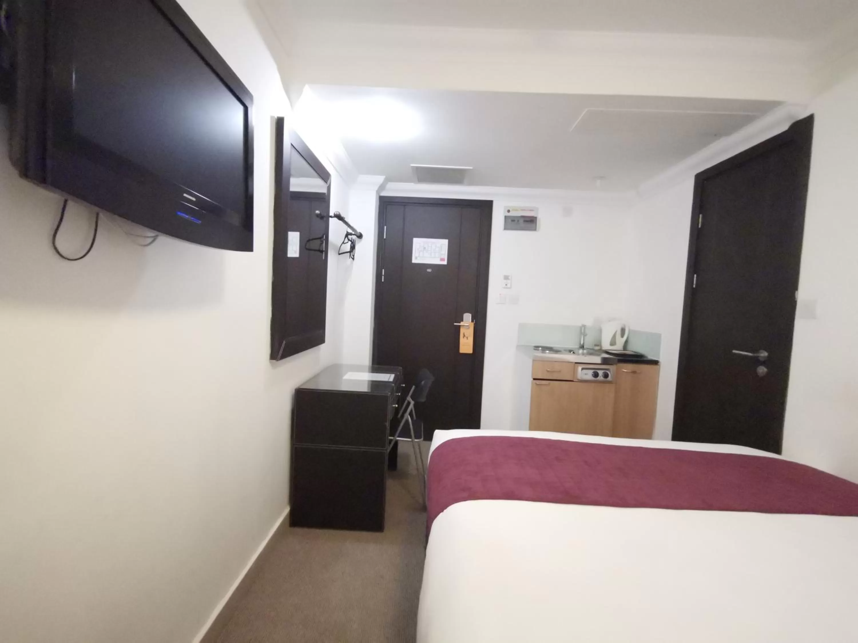 Photo of the whole room, Bed in The Royale Chulan Hyde Park Hotel