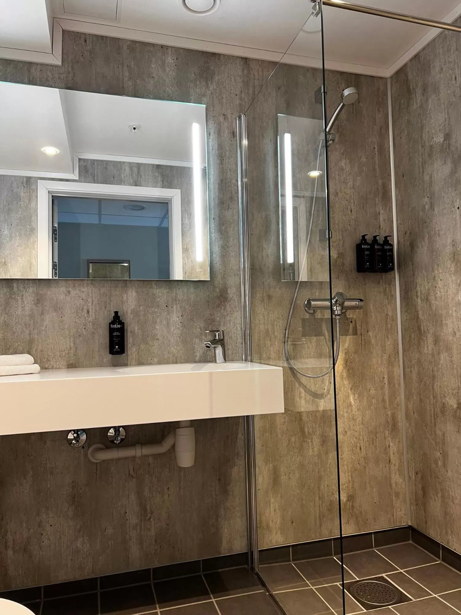 Bathroom in Frichs Ekspress Åndalsnes