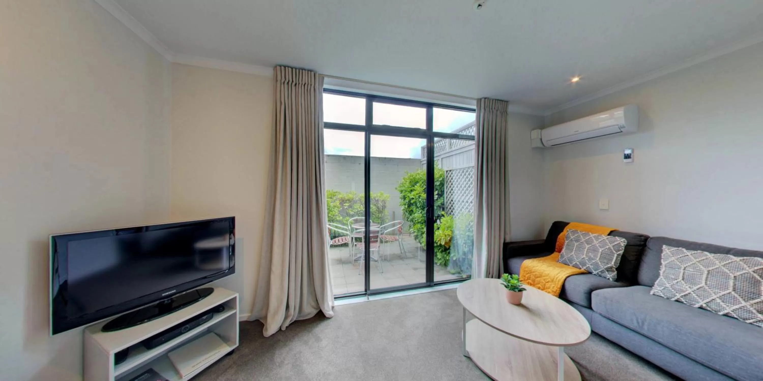 Living room in Alpine Lake Motel