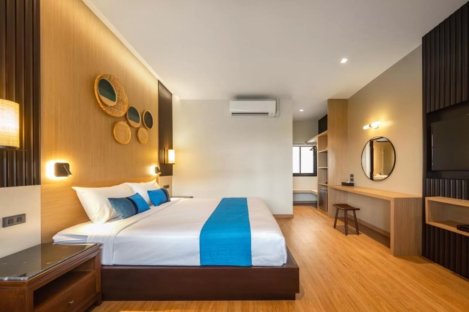 Photo of the whole room, Bed in Ban Saithong Beach Resort