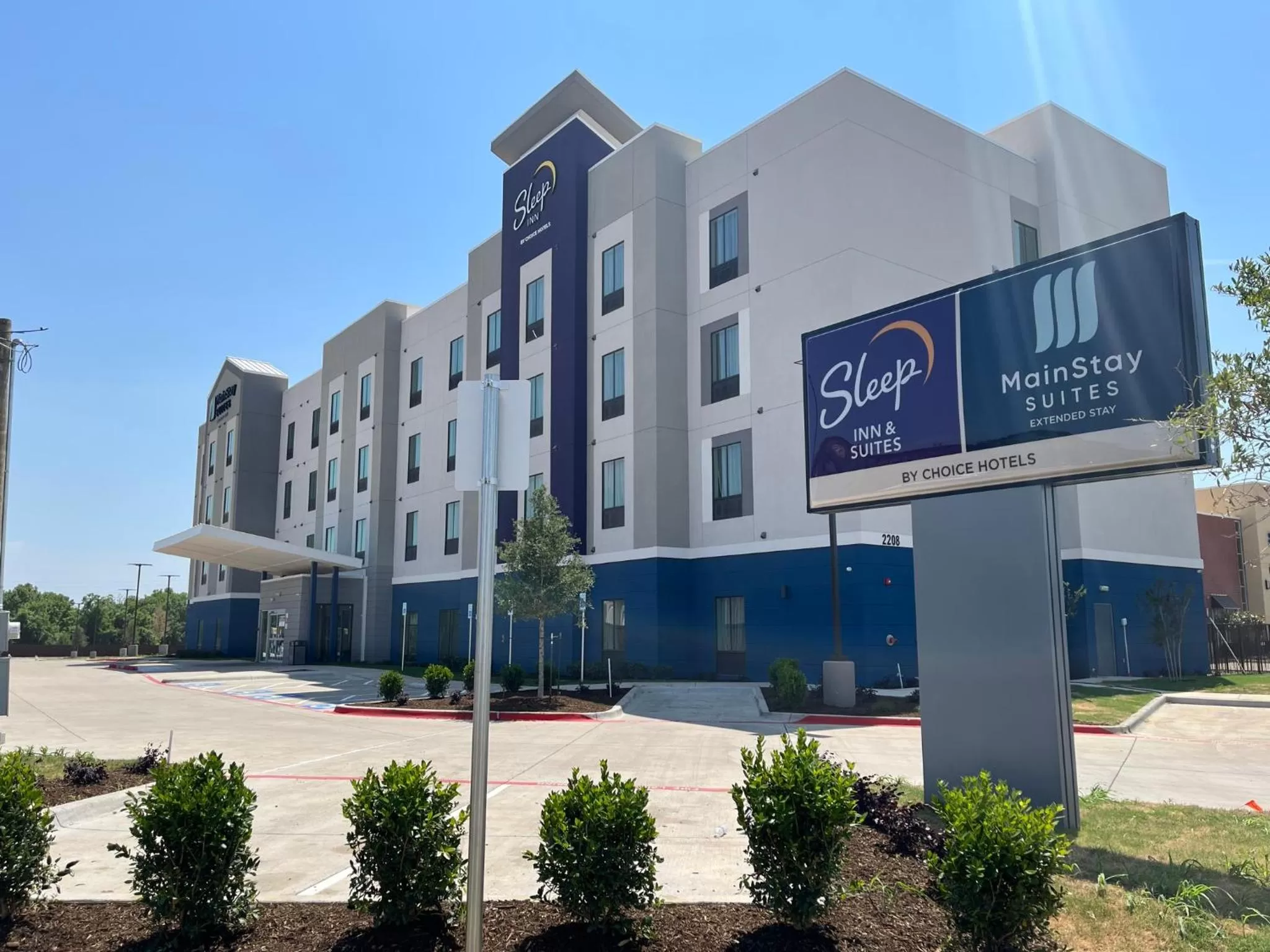 Property building in MainStay Suites Dallas Northwest - Irving
