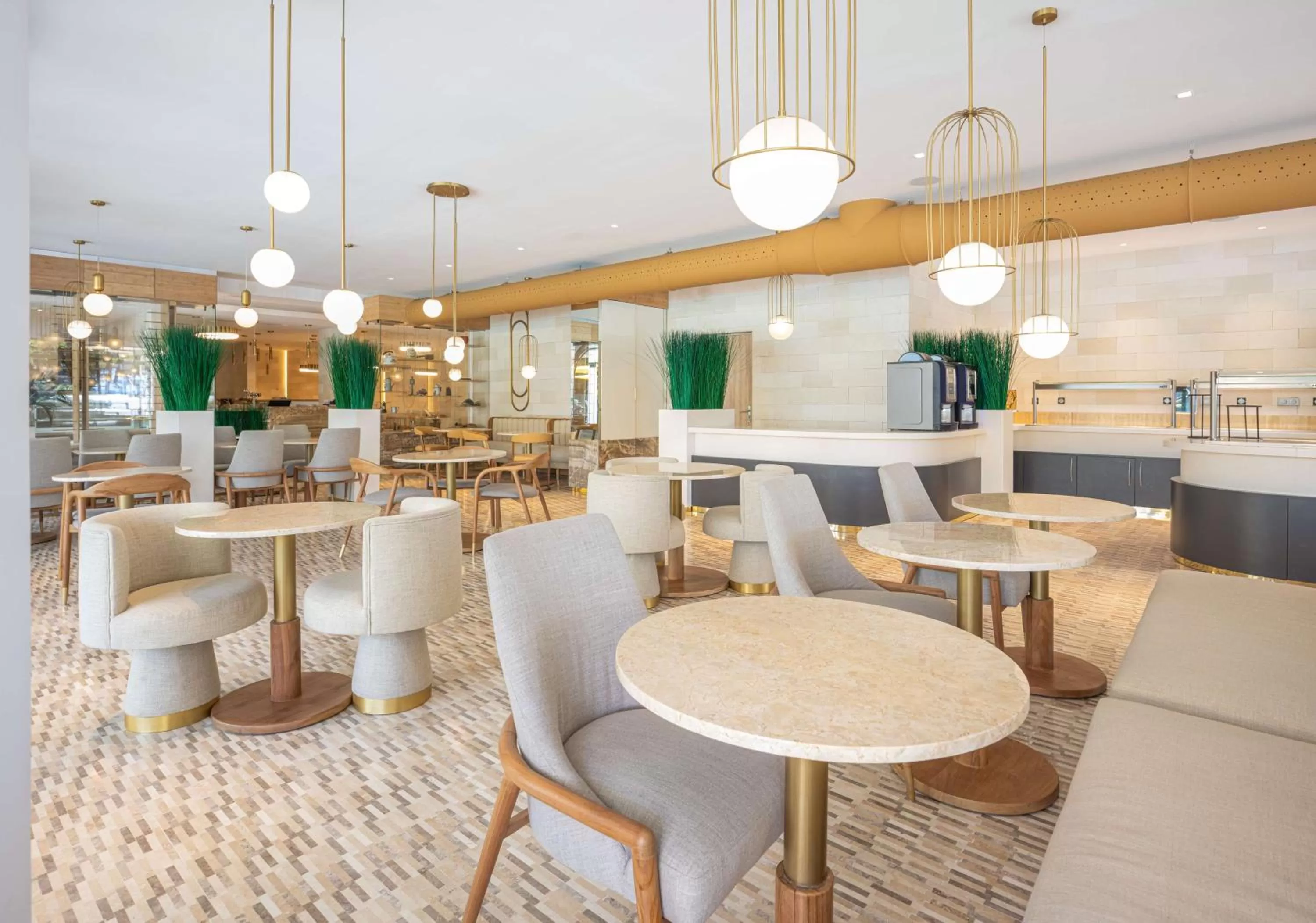 Restaurant/places to eat in Radisson Hotel Saint Denis, La Reunion