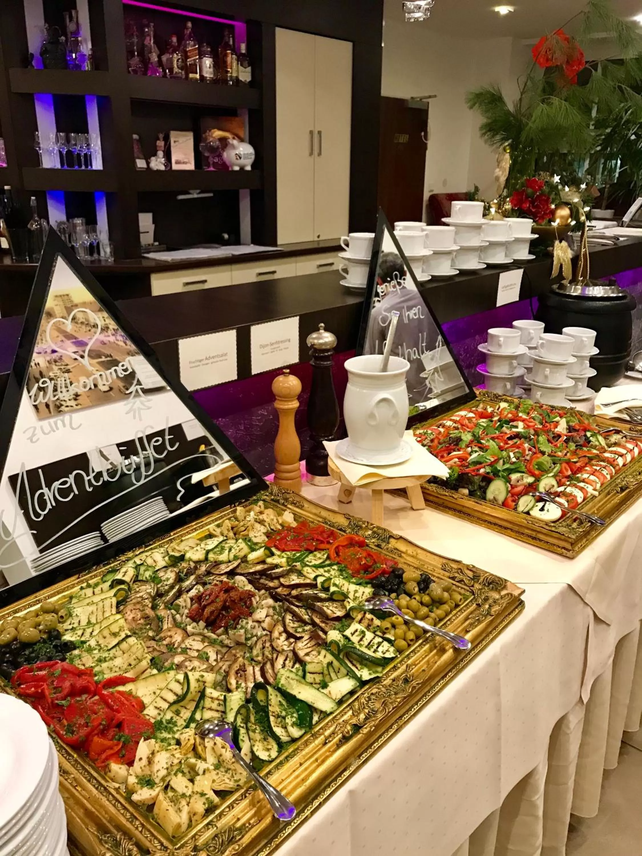 Food and drinks in Boutique Hotel Goldene Henne