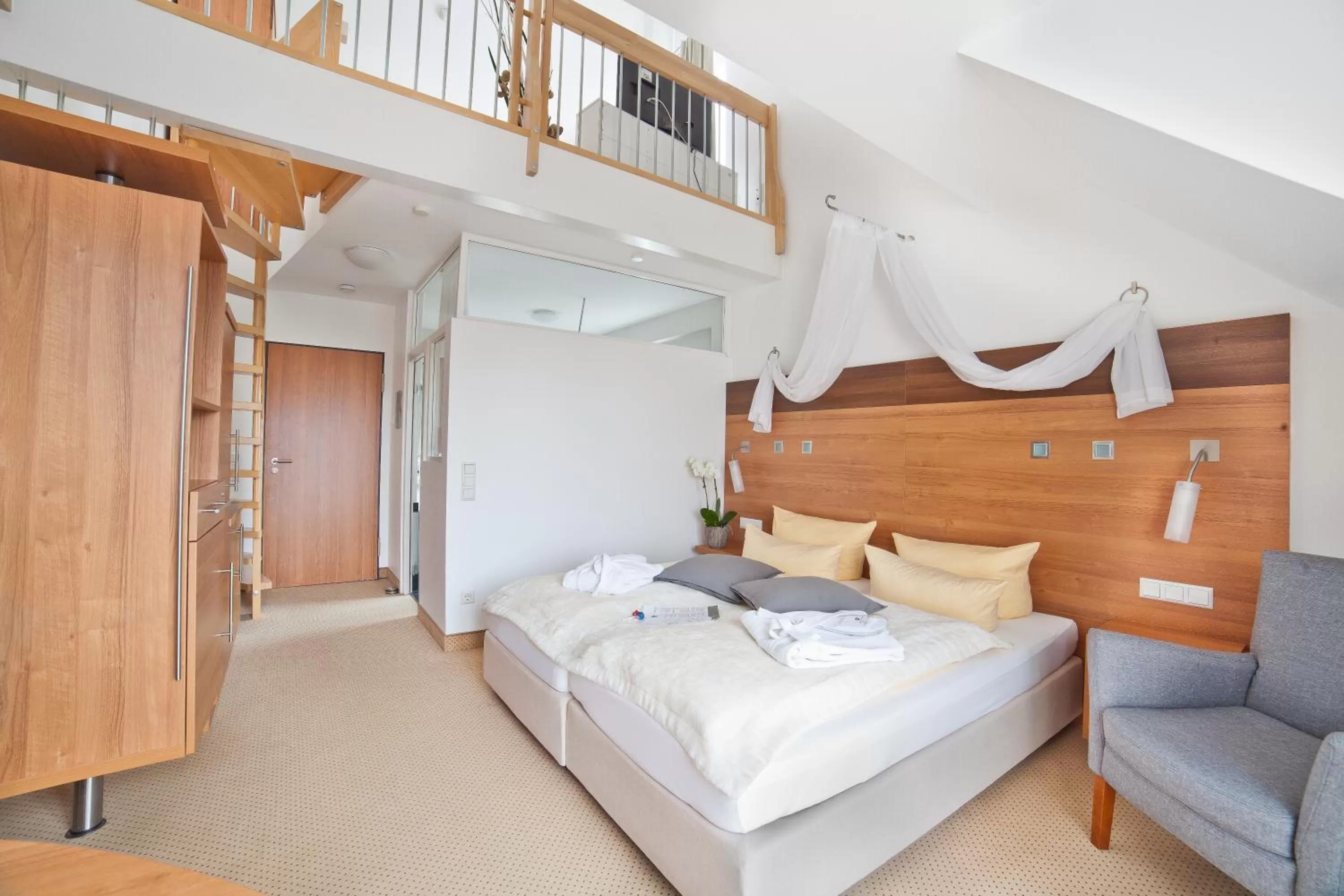 Photo of the whole room, Bed in allgovia hotel garni