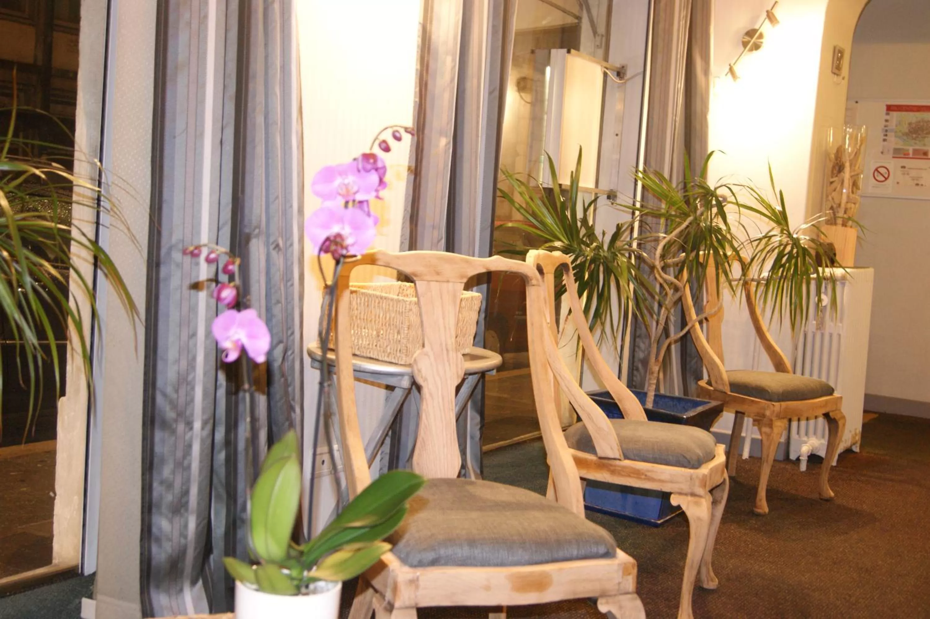 Lobby or reception in Hôtel Central