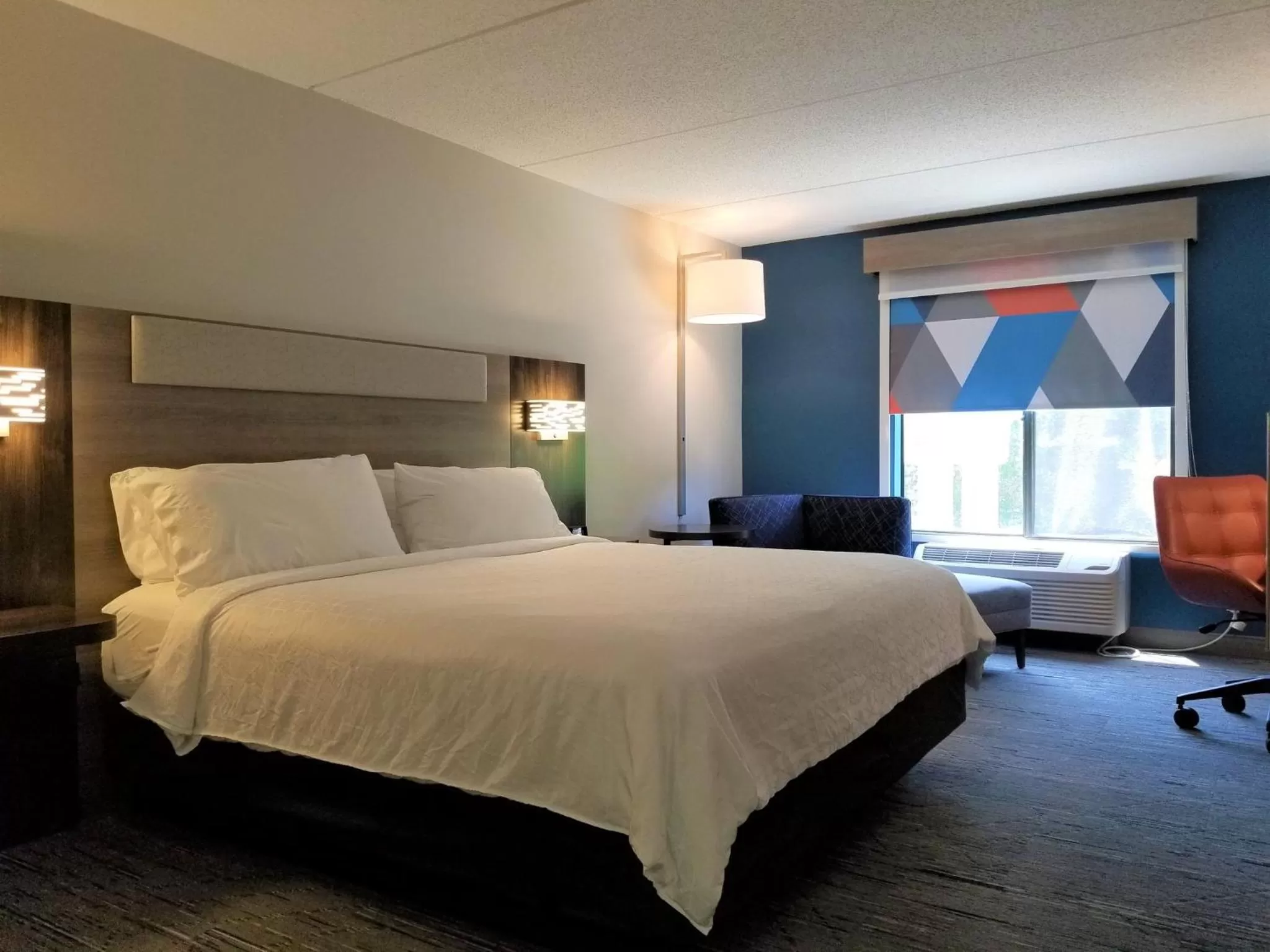 Photo of the whole room, Bed in Holiday Inn Express Apex - Raleigh by IHG