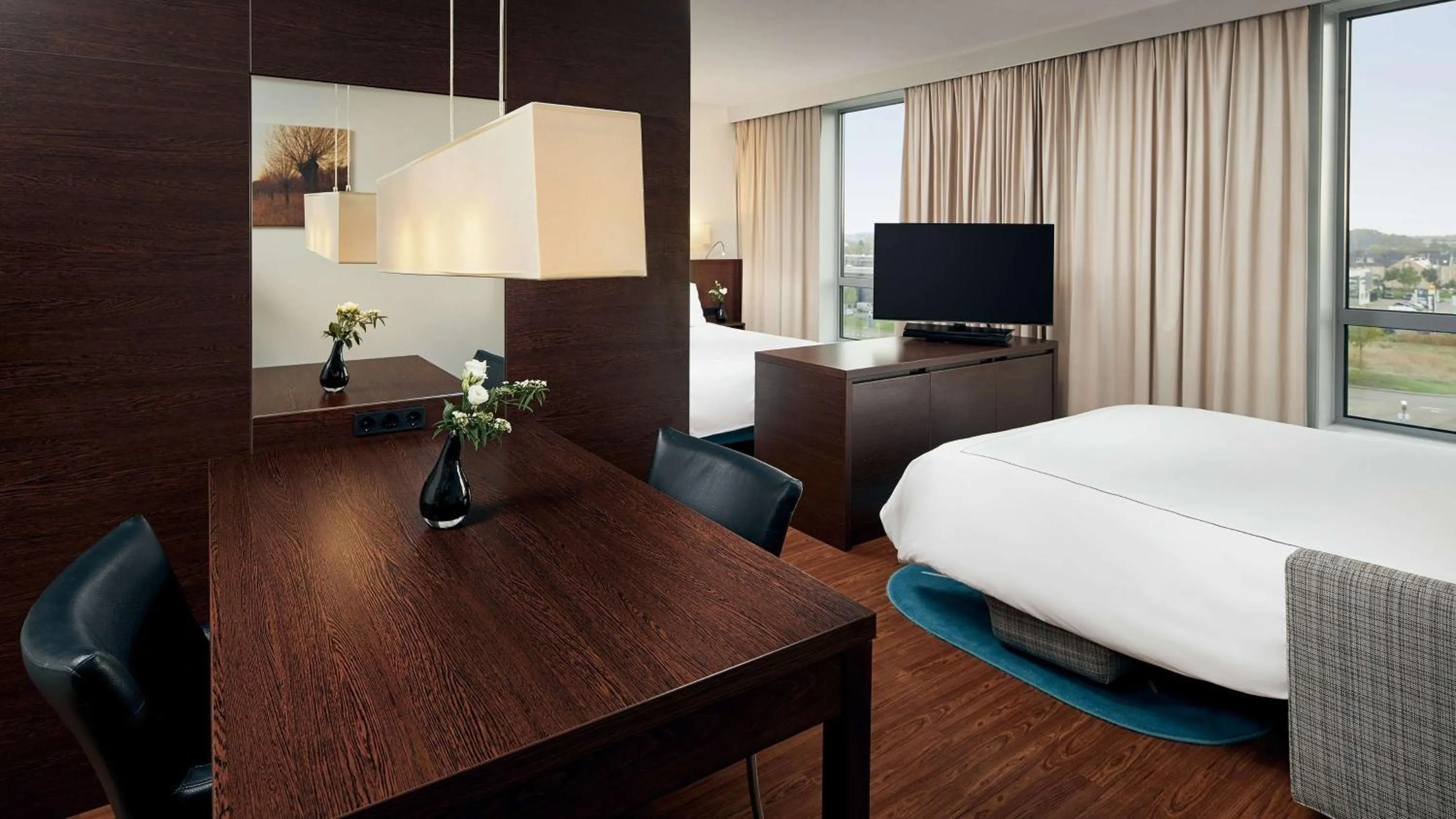 Photo of the whole room, Bed in Park Plaza Amsterdam Airport