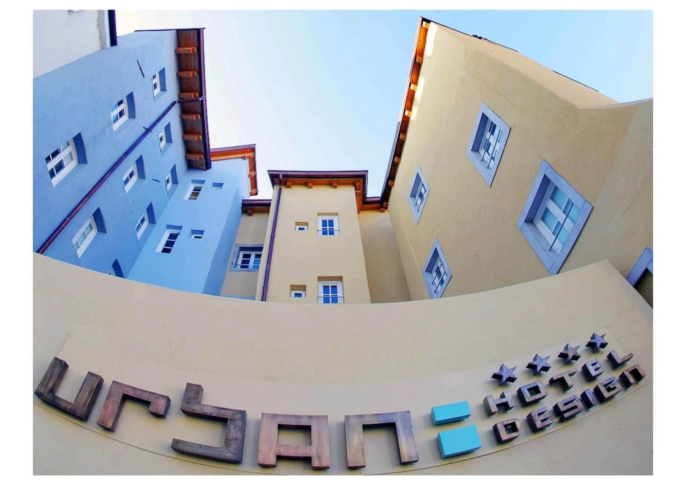 Facade/entrance in Urban Hotel Design