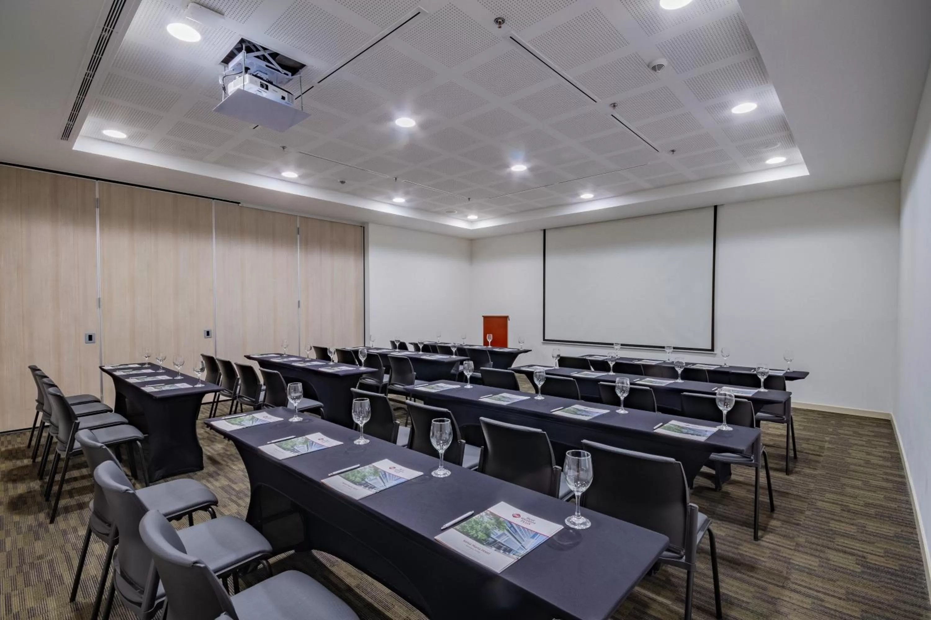 Meeting/conference room in Best Western Plus Santa Marta Hotel