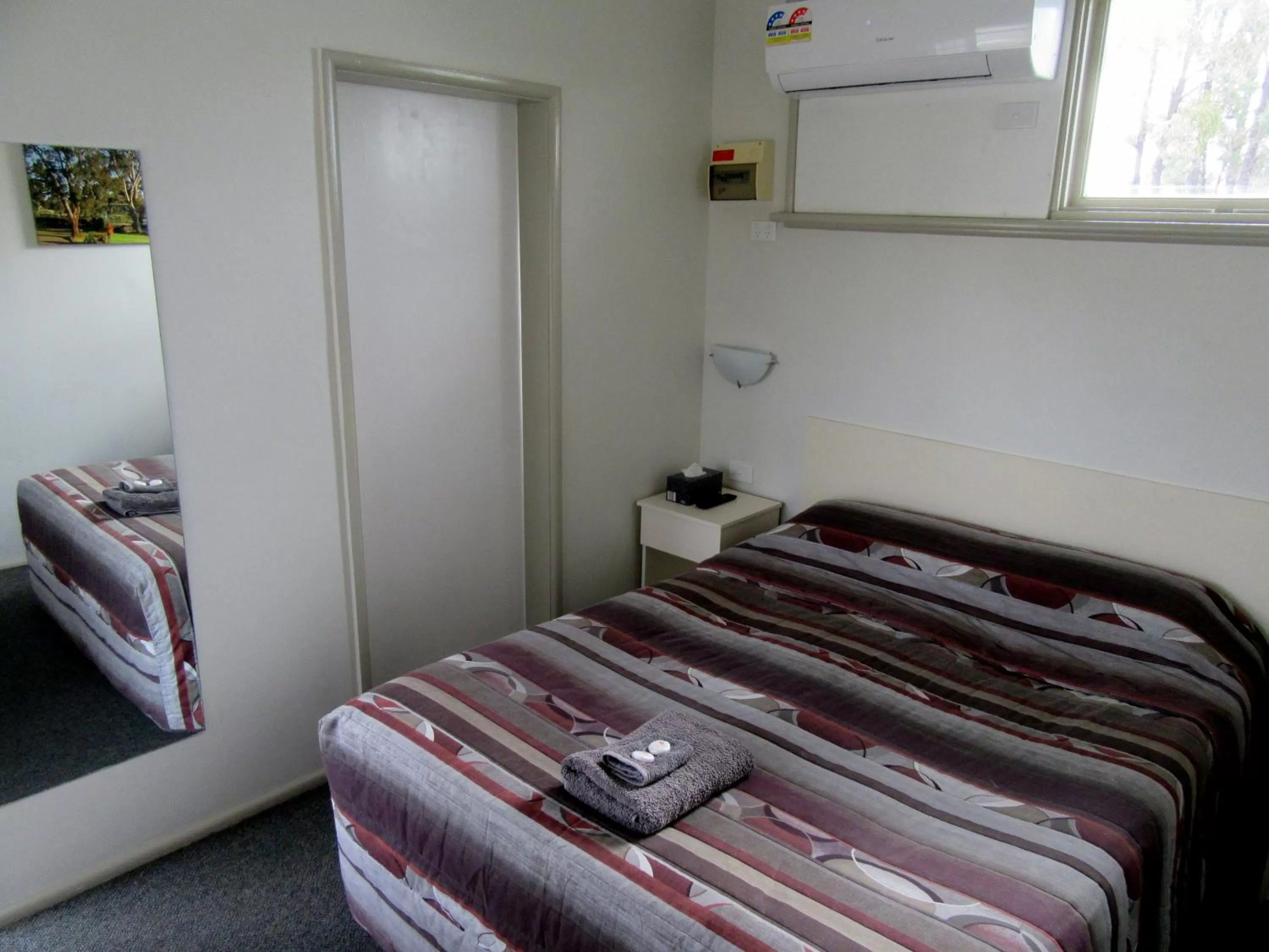 Double Room in The Highlander Motel - 24HR Check In