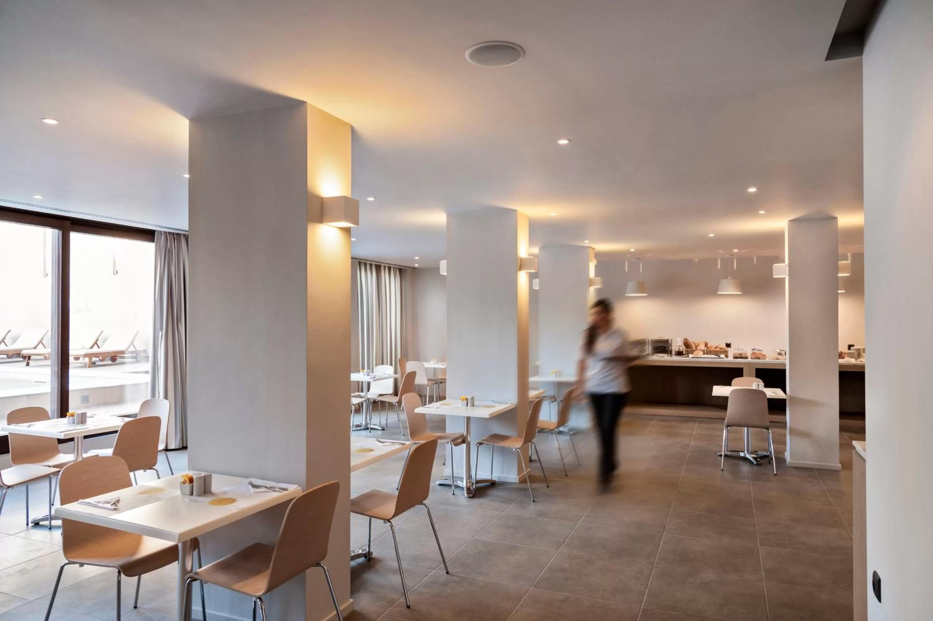 Restaurant/places to eat in Kriti Hotel