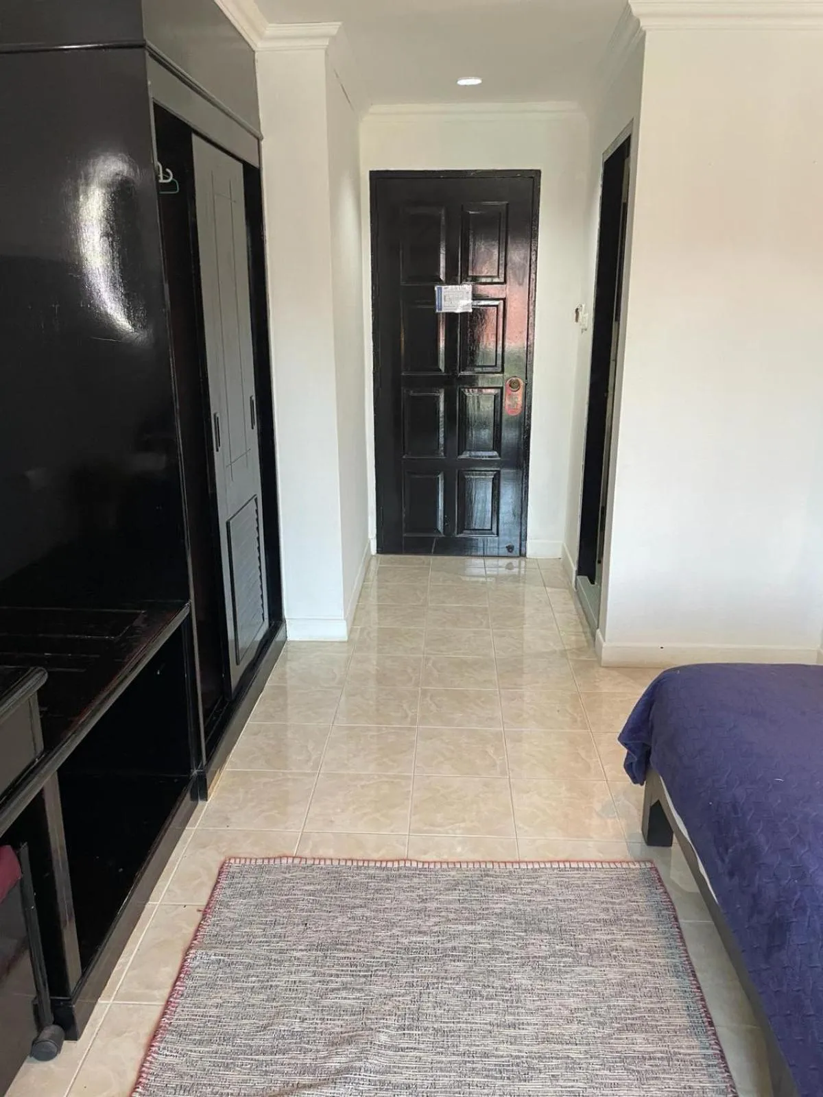 Living room, Bed in BH Baan Paradise Hotel Patong