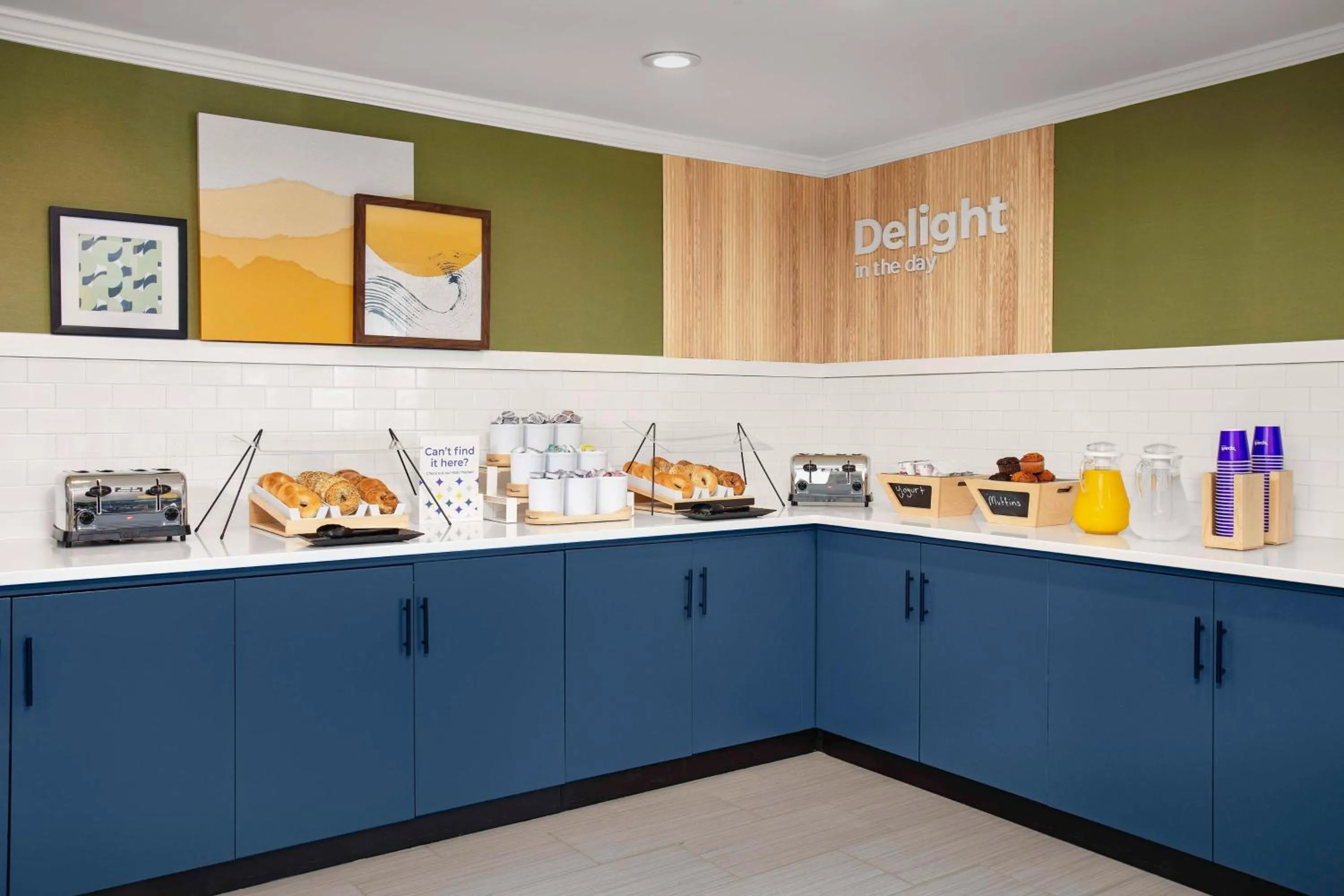 Breakfast, Kitchen/Kitchenette in Days Inn by Wyndham Atlanta Marietta Galleria