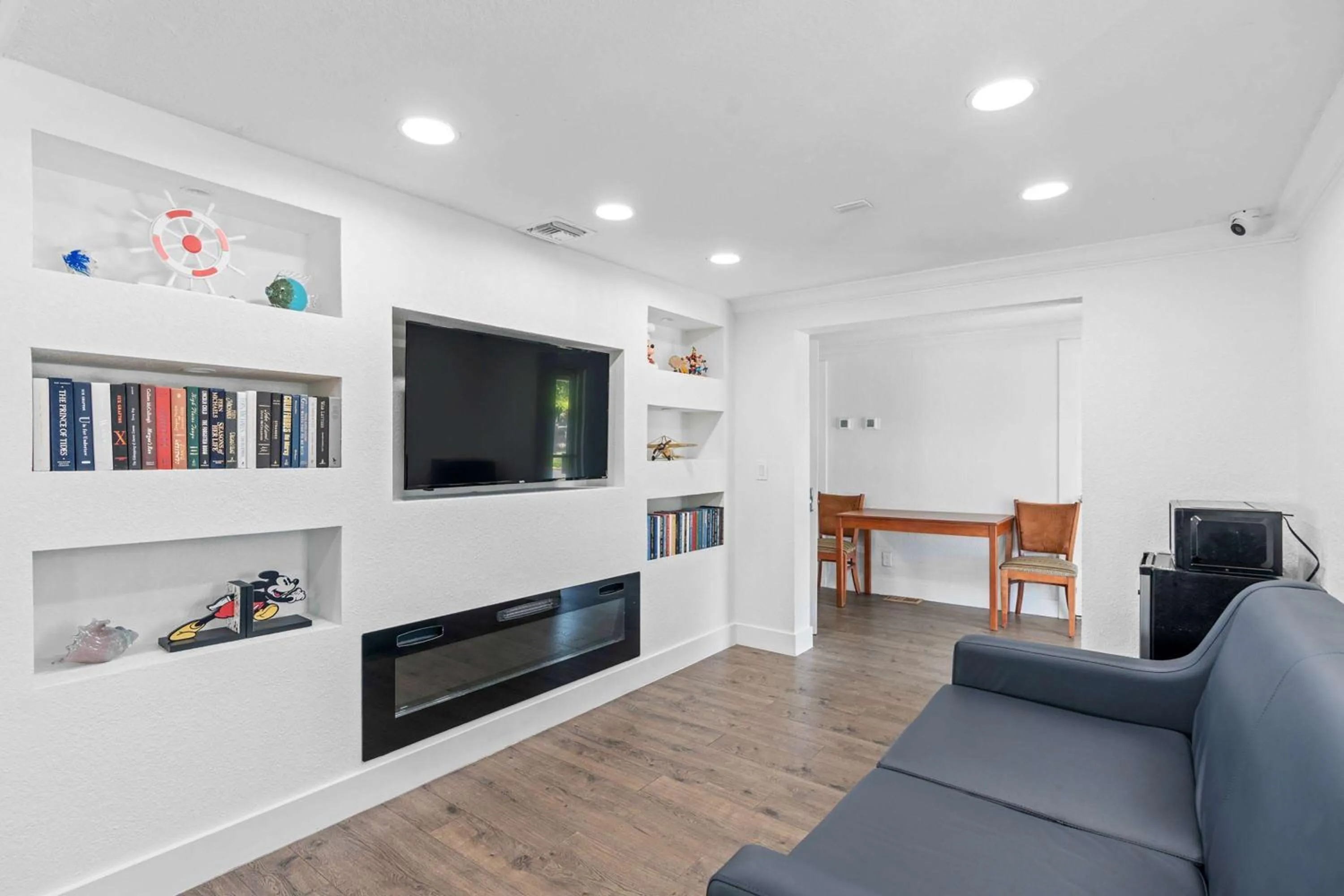 Lobby or reception in Super 8 by Wyndham Kissimmee-Orlando