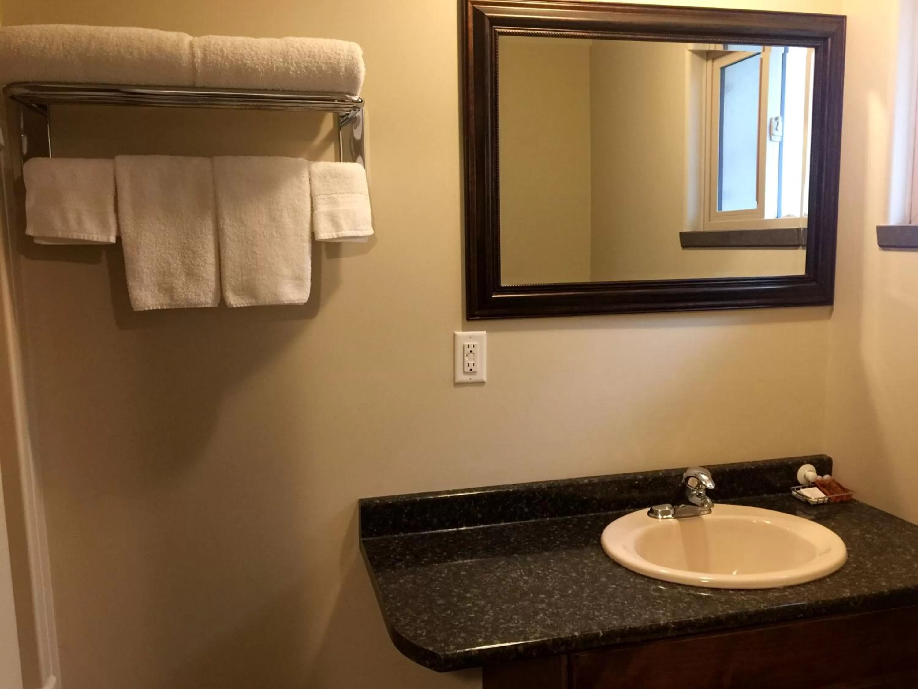 Bathroom in The Hitching Post Motel