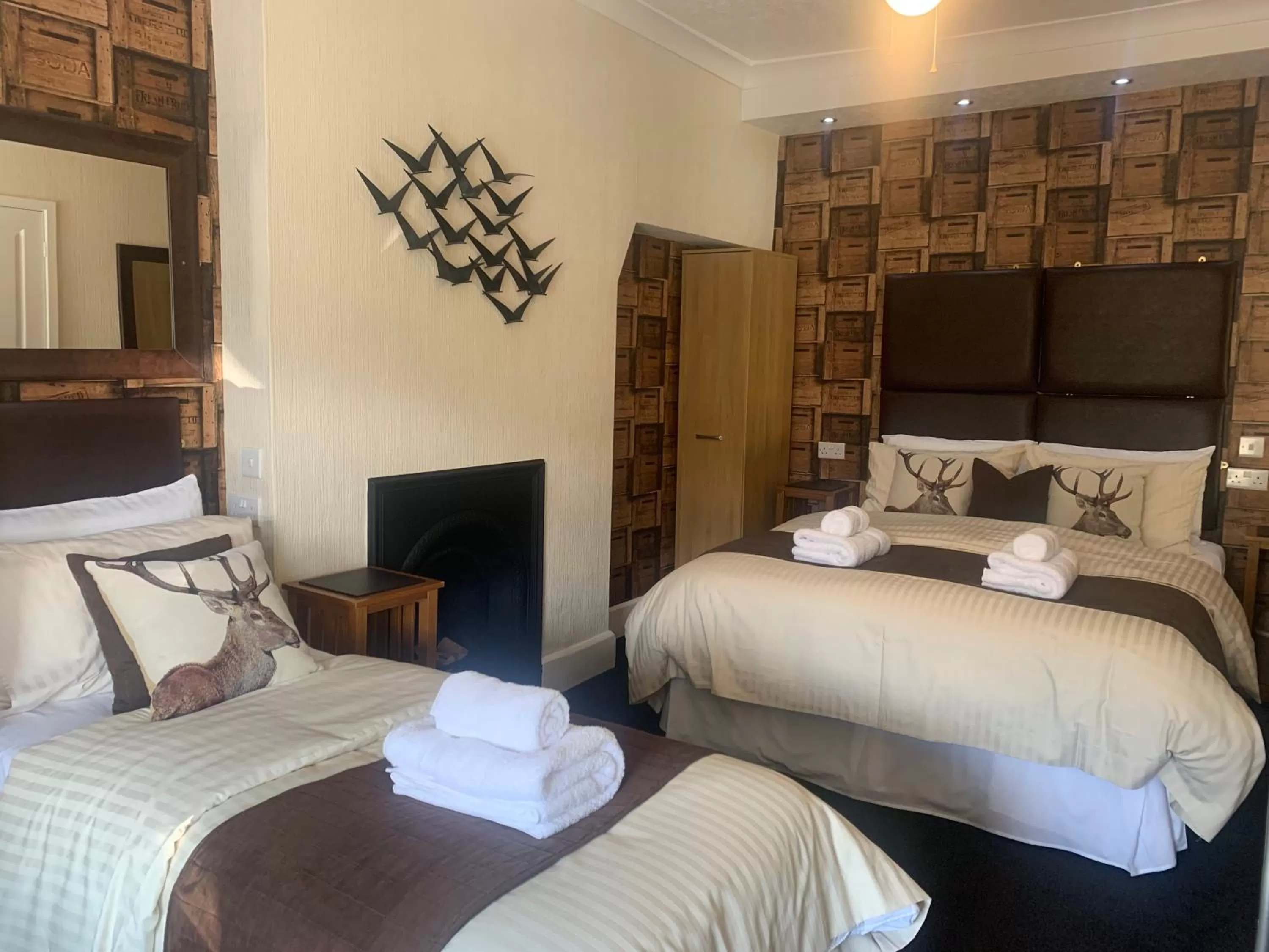 Bedroom, Bed in Arran Lodge B&B