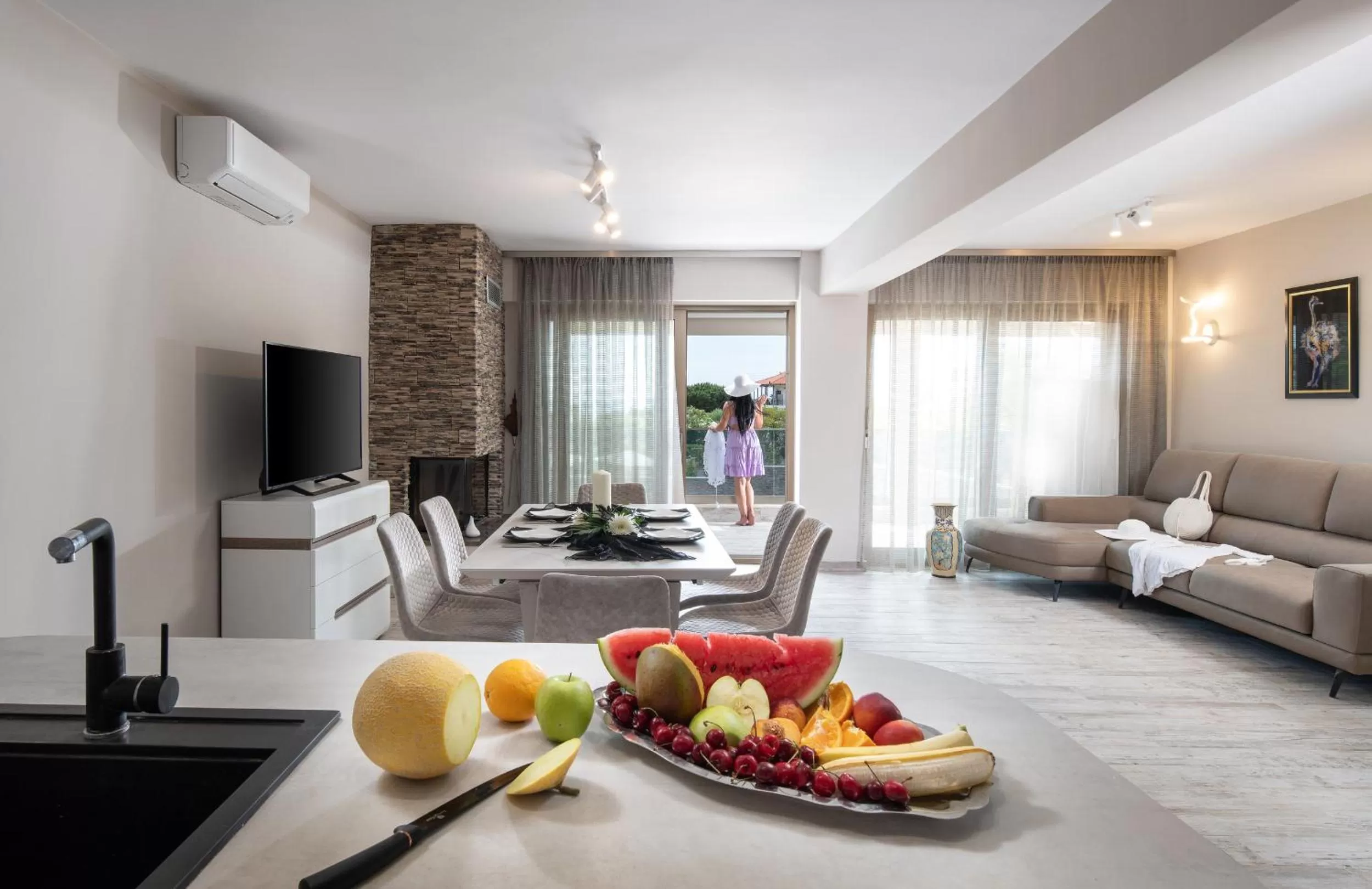 Property building in Villa Sara