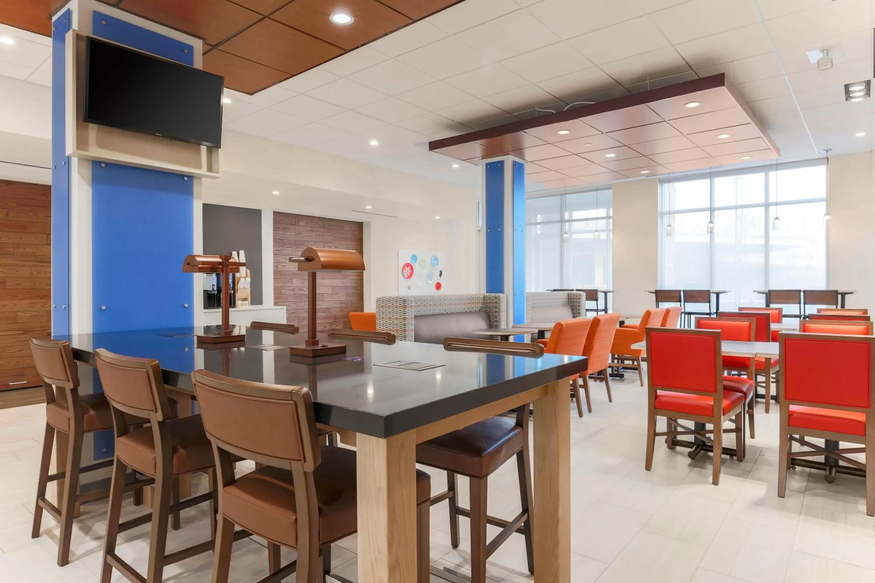 Breakfast in Holiday Inn Express & Suites Chicago O'Hare Airport by IHG