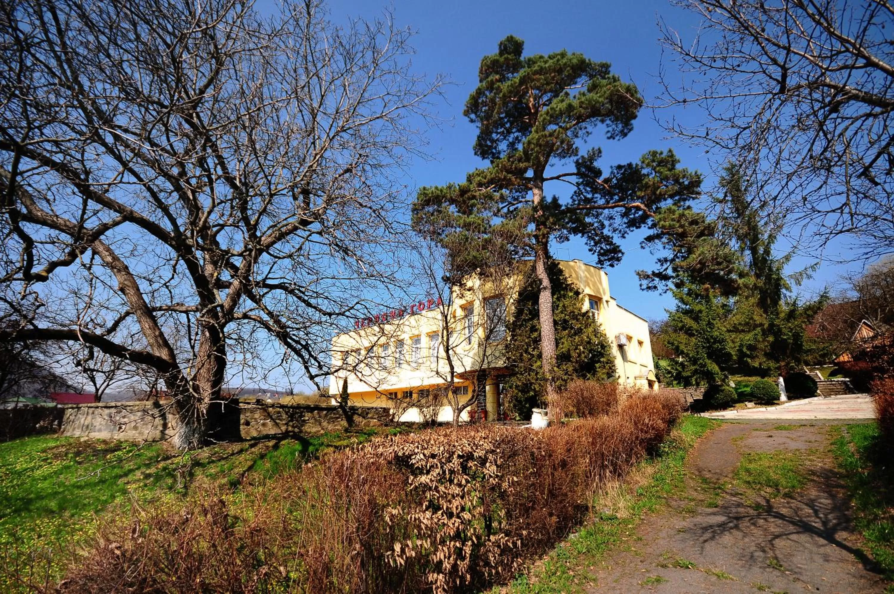 Area and facilities in Chervona Gora
