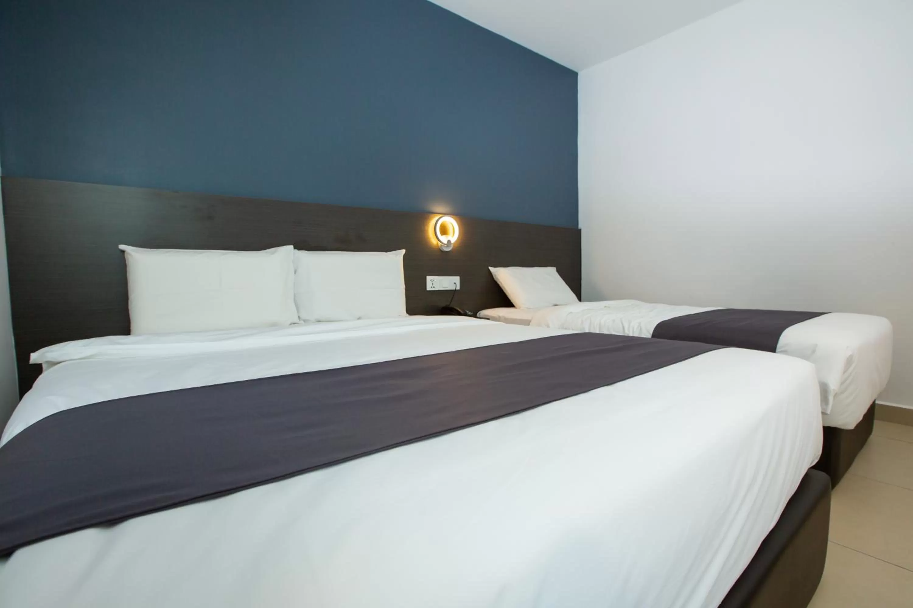 Bed in 1 Hotel Signature