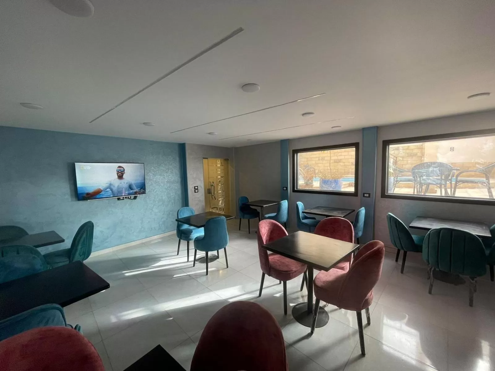 Restaurant/places to eat in Jewel Grand Museum & Pyramids View