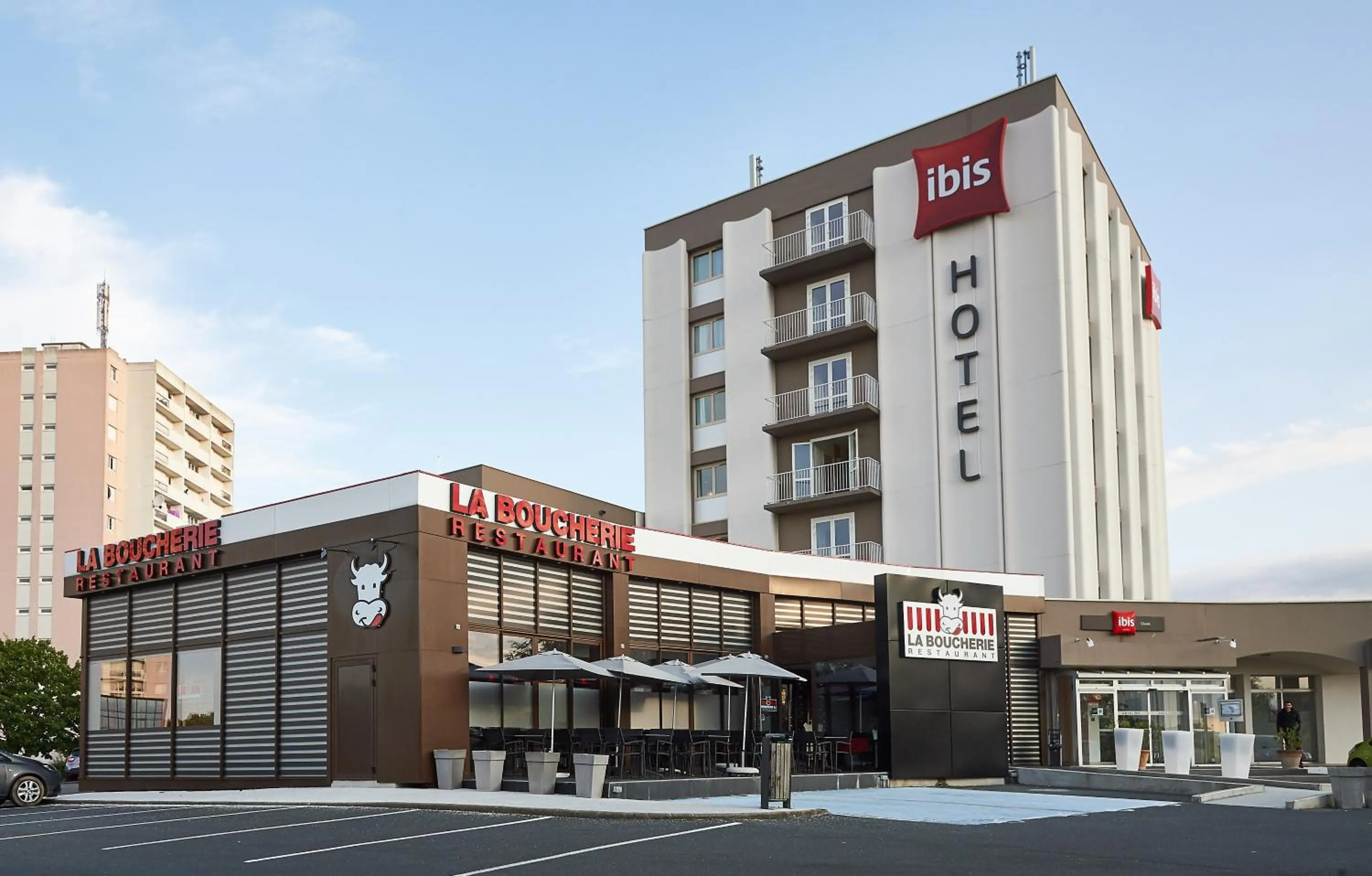 Property building in ibis Cholet