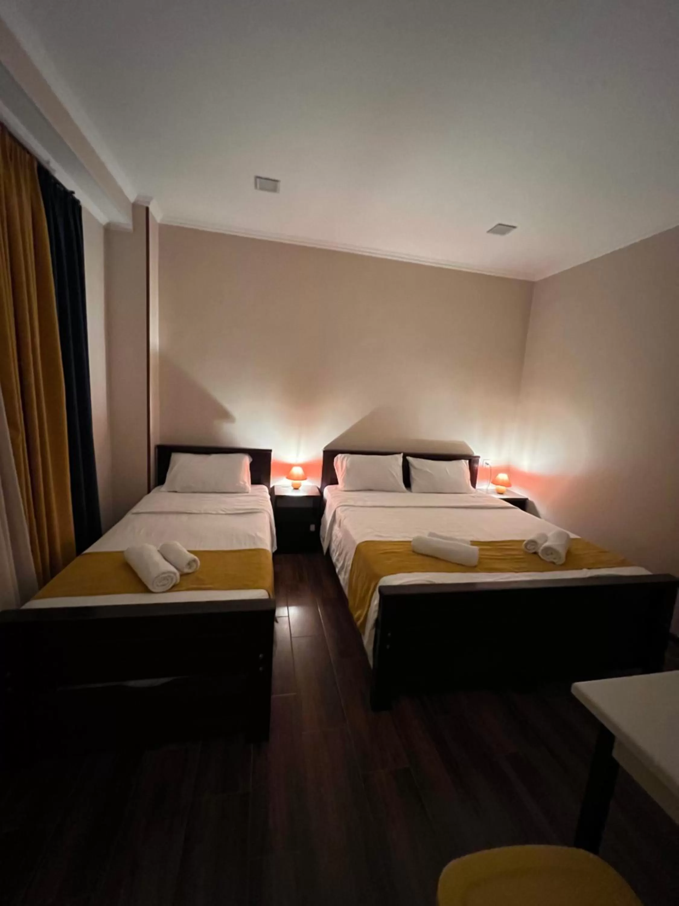 Bed in Borjomi Yellow Hotel